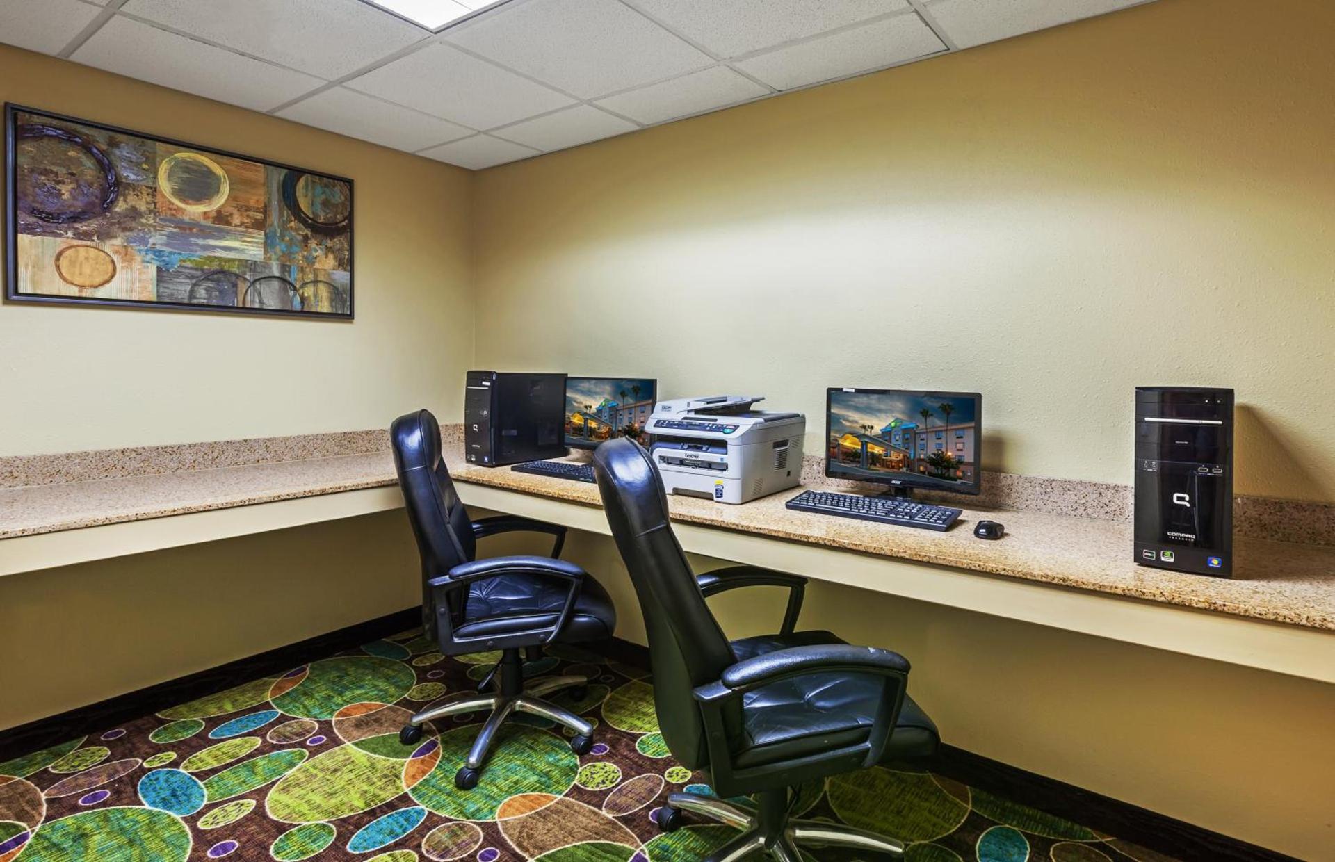 Holiday Inn Express & Suites - Pharr by IHG photo 11