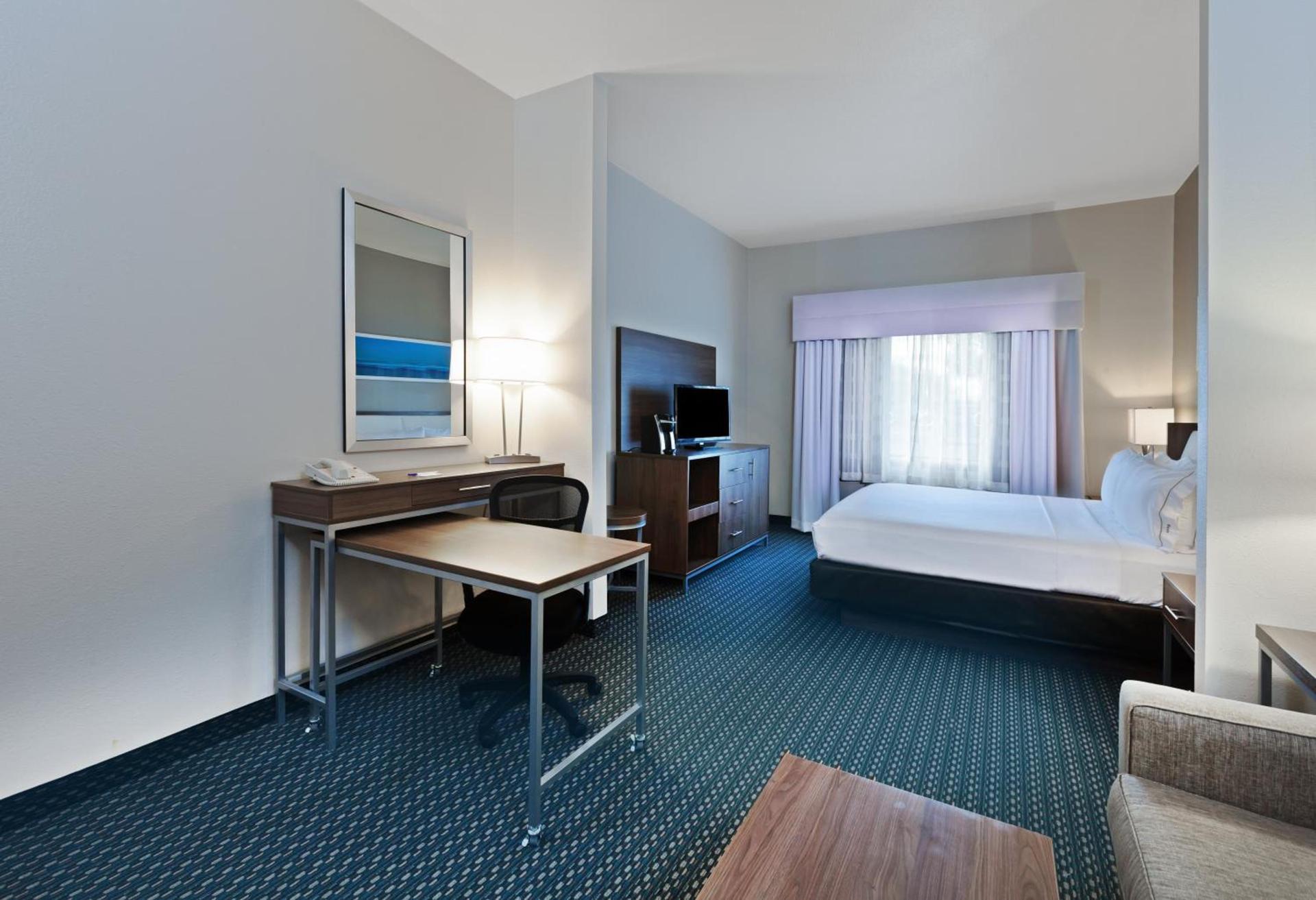 Holiday Inn Express & Suites - Pharr by IHG photo 40