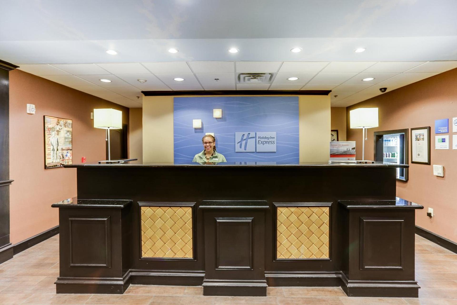 Holiday Inn Express Hotel & Suites Huntsville by IHG photo 20