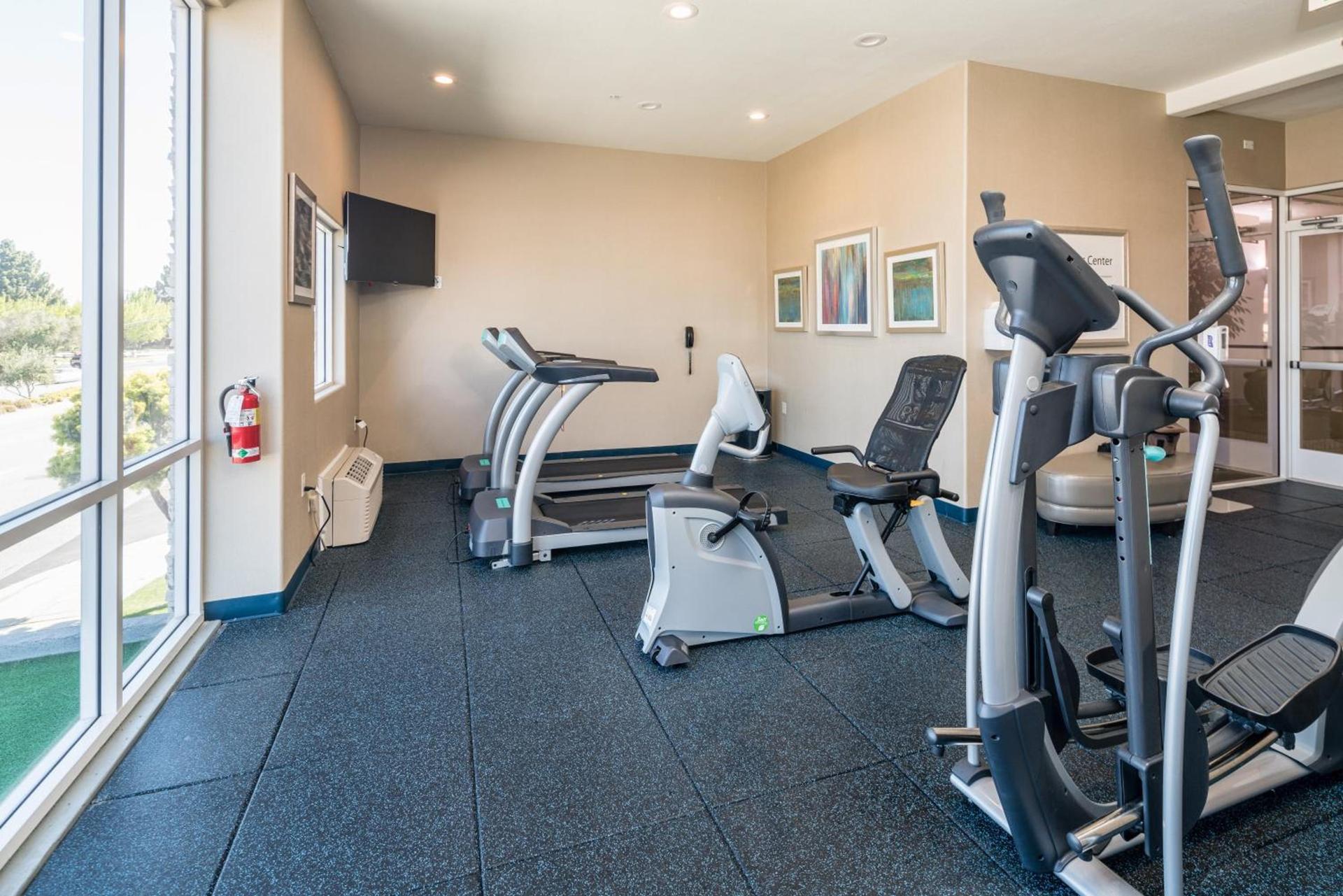 Holiday Inn Express & Suites Santa Clara by IHG photo 23