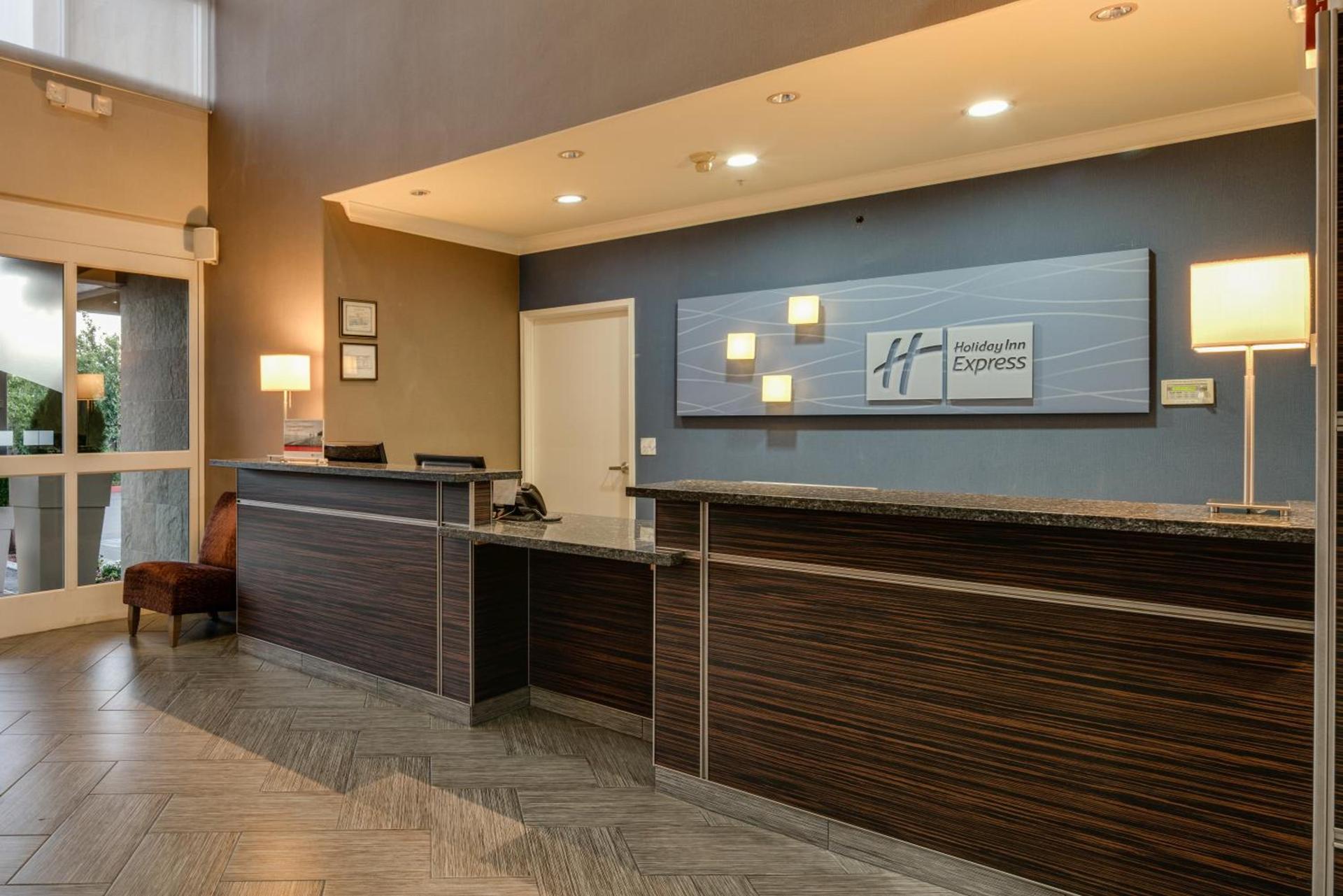Holiday Inn Express & Suites Santa Clara by IHG photo 7