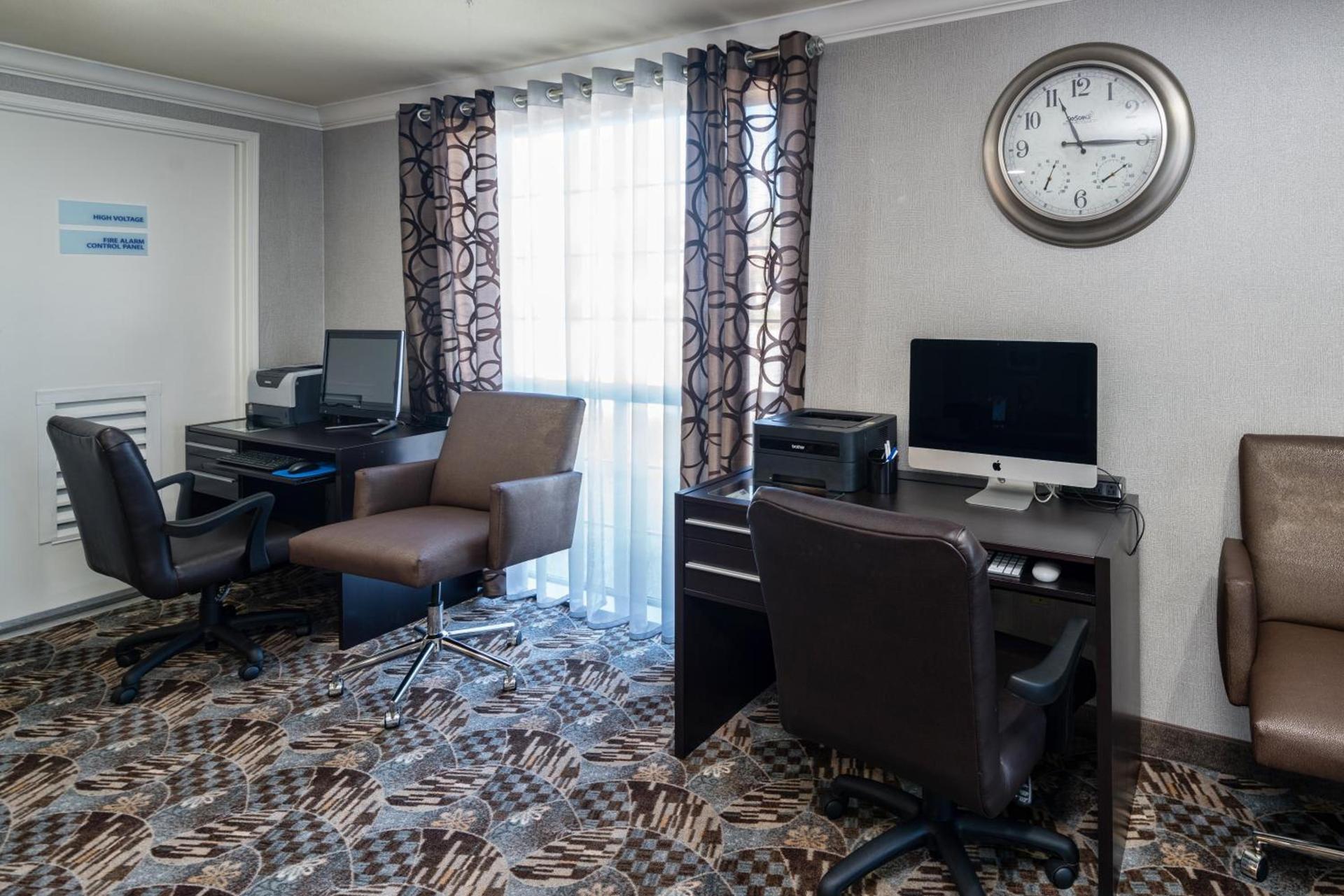 Holiday Inn Express & Suites Santa Clara by IHG photo 9