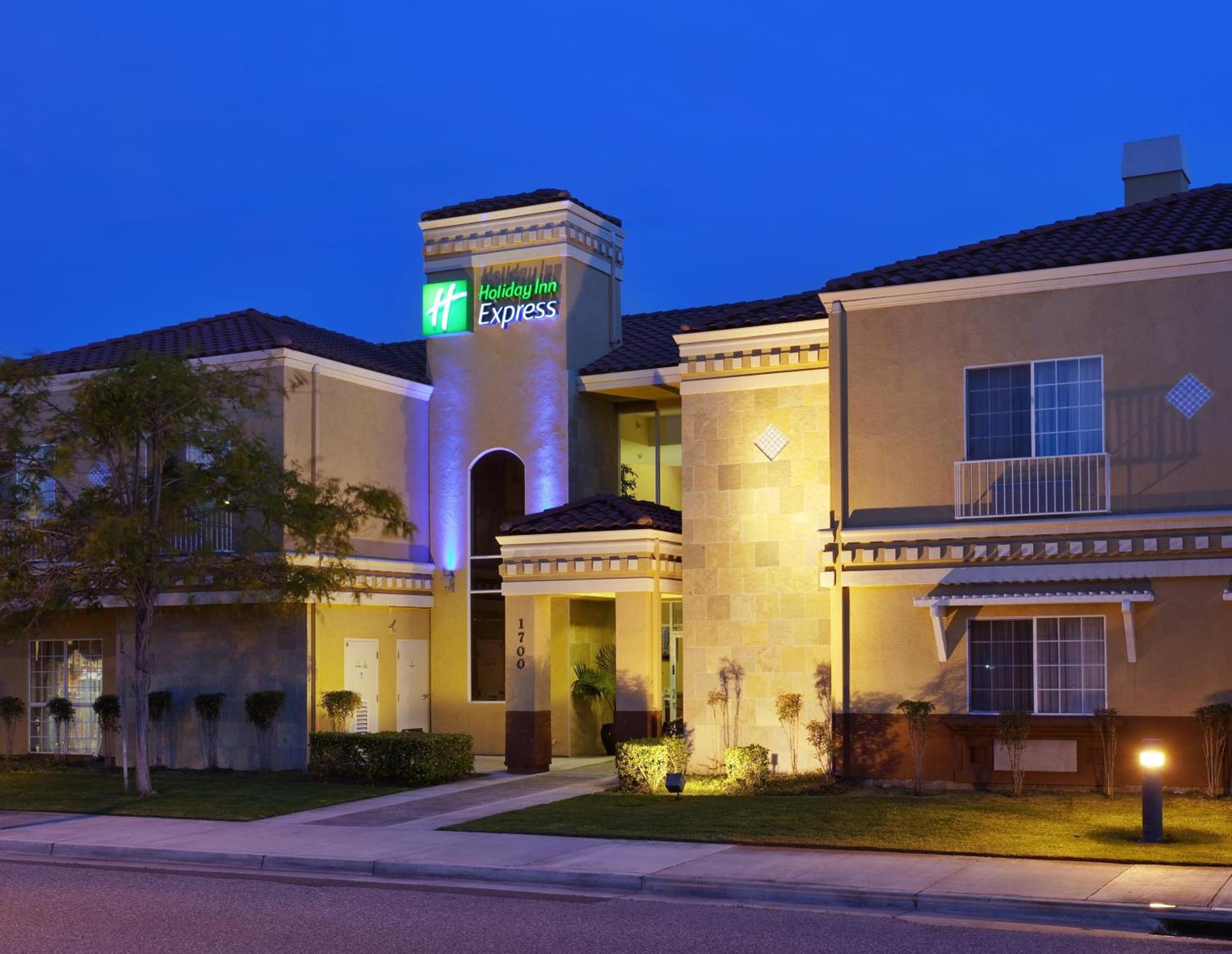 Holiday Inn Express & Suites Santa Clara by IHG photo 27