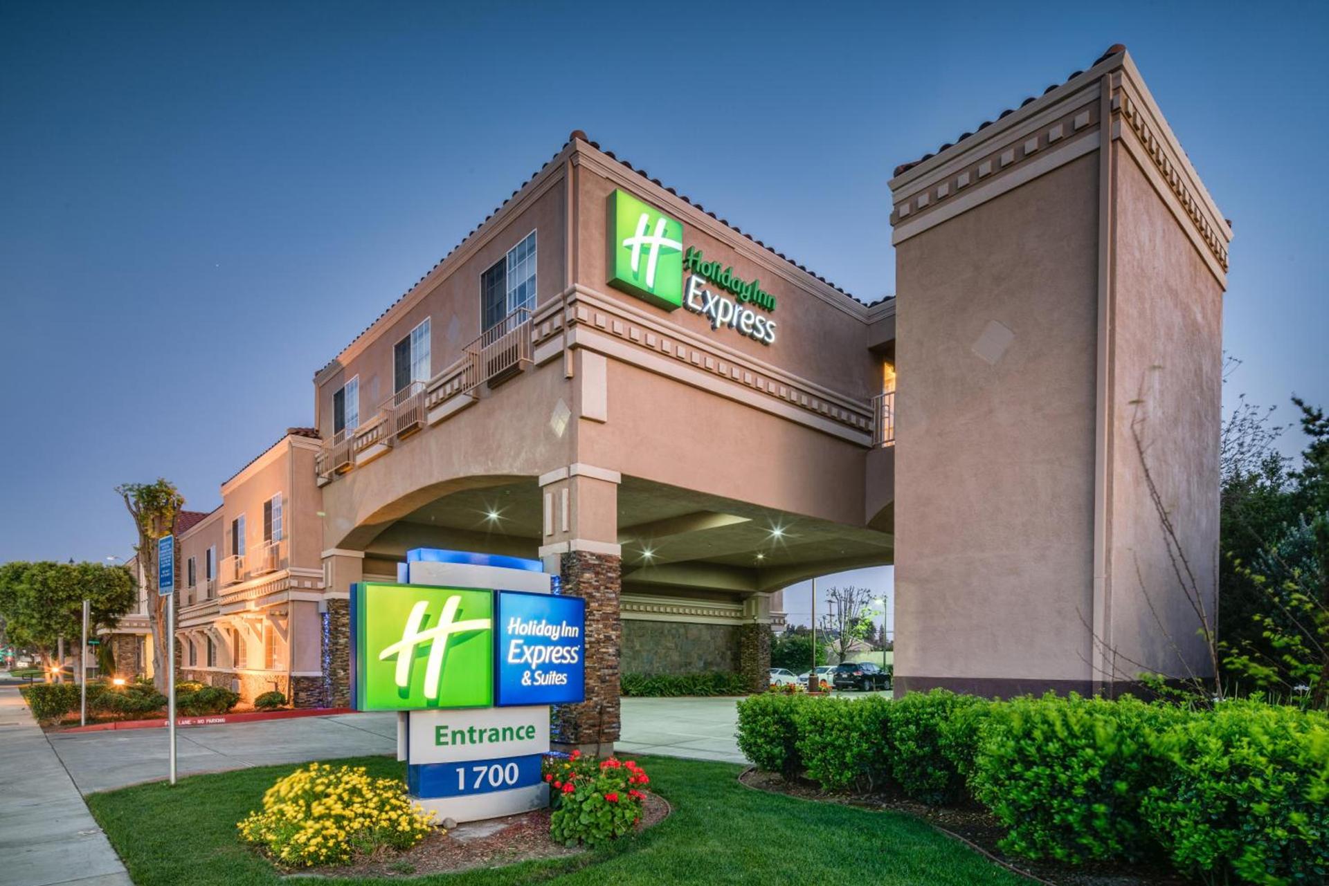 Holiday Inn Express & Suites Santa Clara by IHG photo 18