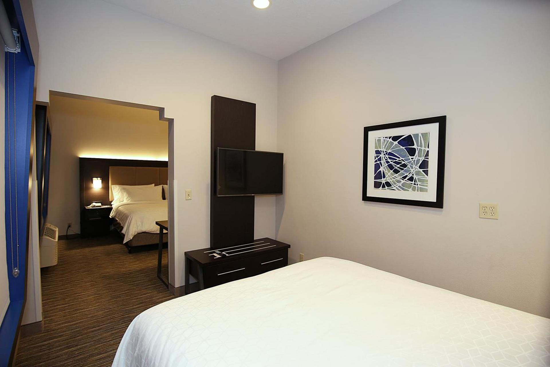 Holiday Inn Express Hotel & Suites Ashland by IHG photo 33