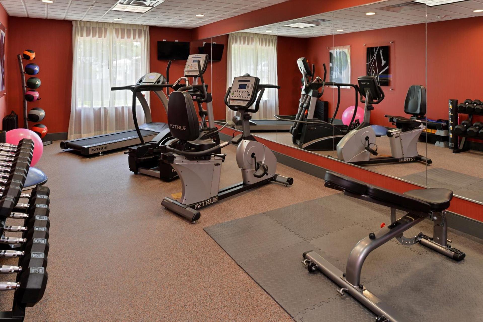 Holiday Inn Express & Suites Ironton by IHG photo 22