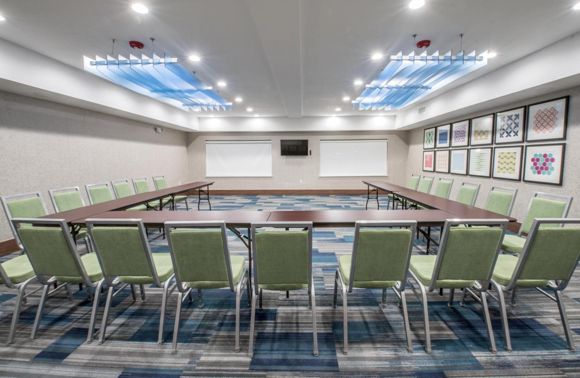 Holiday Inn Express & Suites - Houston Westchase - Westheimer by IHG photo 4