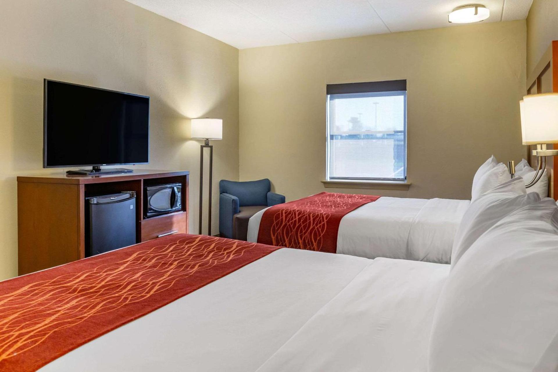 Comfort Inn Lancaster at Rockvale photo 11
