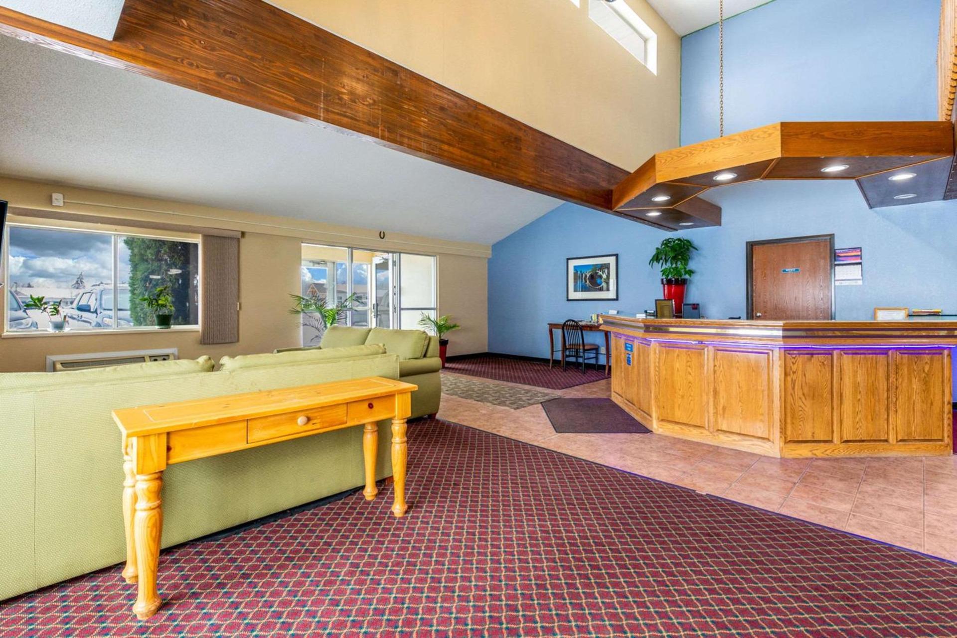 Royal Inn & Suites Milaca photo 3