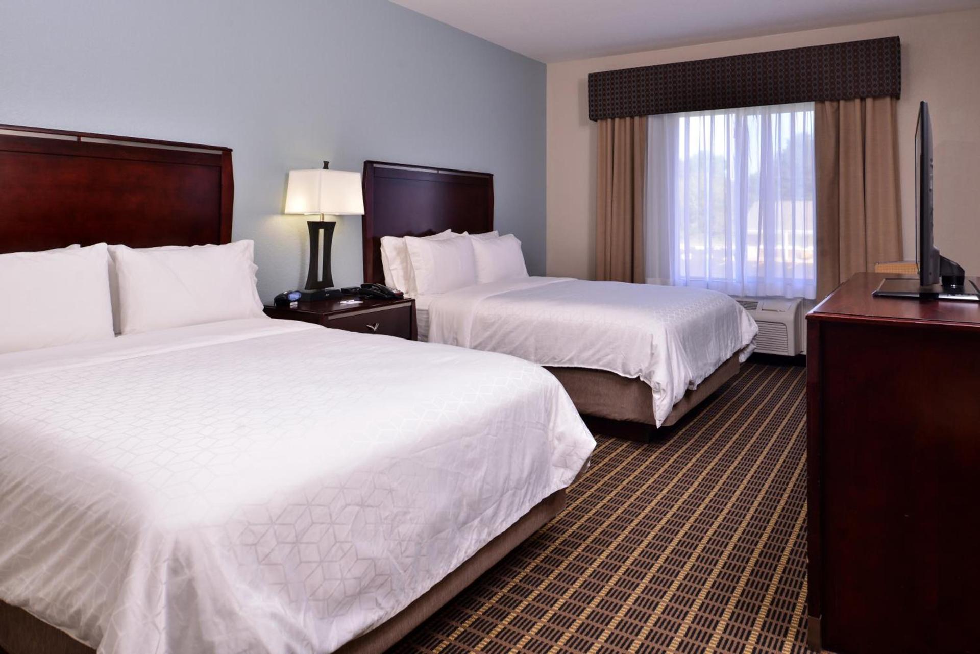 Holiday Inn Express & Suites Pittsburg by IHG photo 73