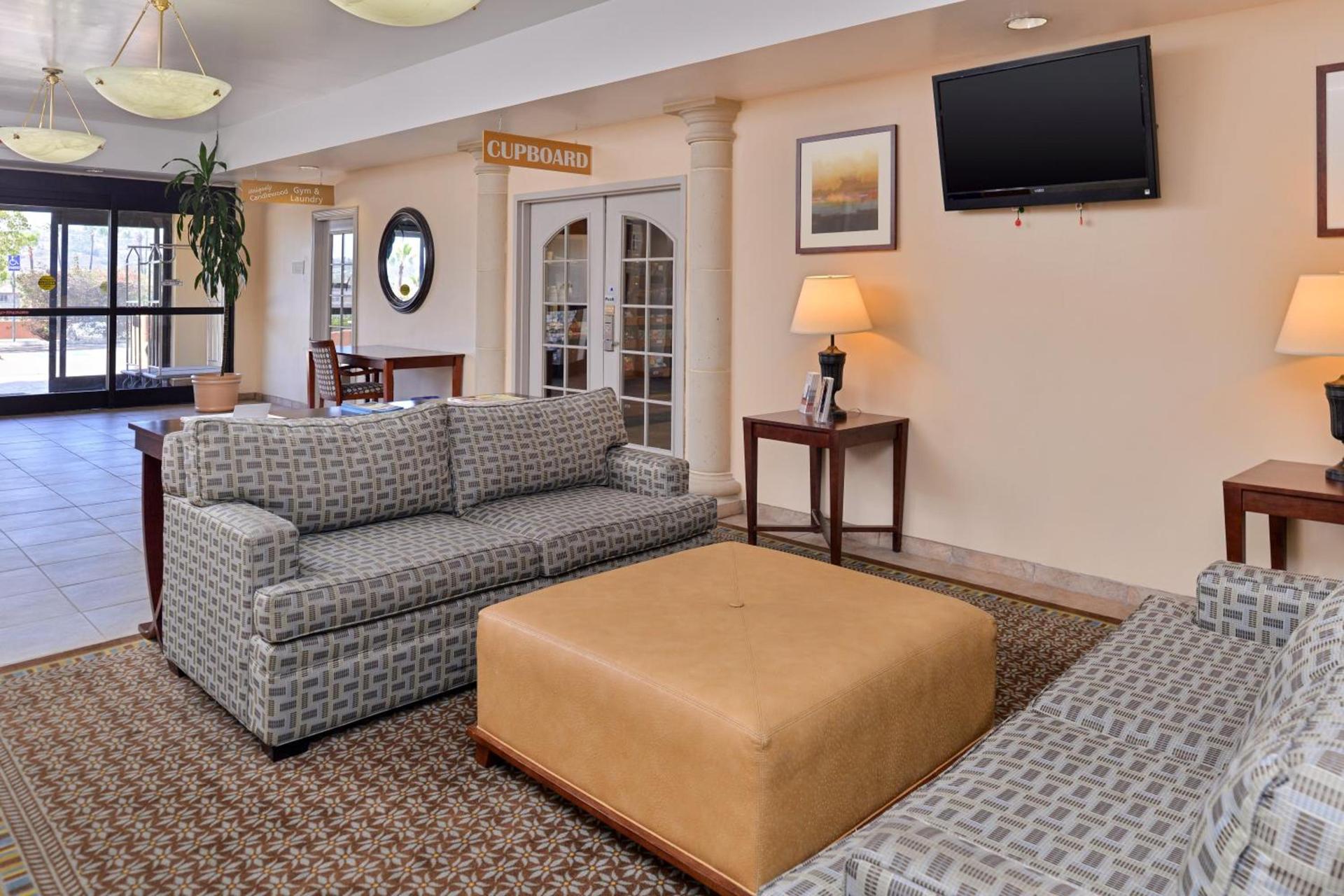 Candlewood Suites San Diego by IHG photo 3