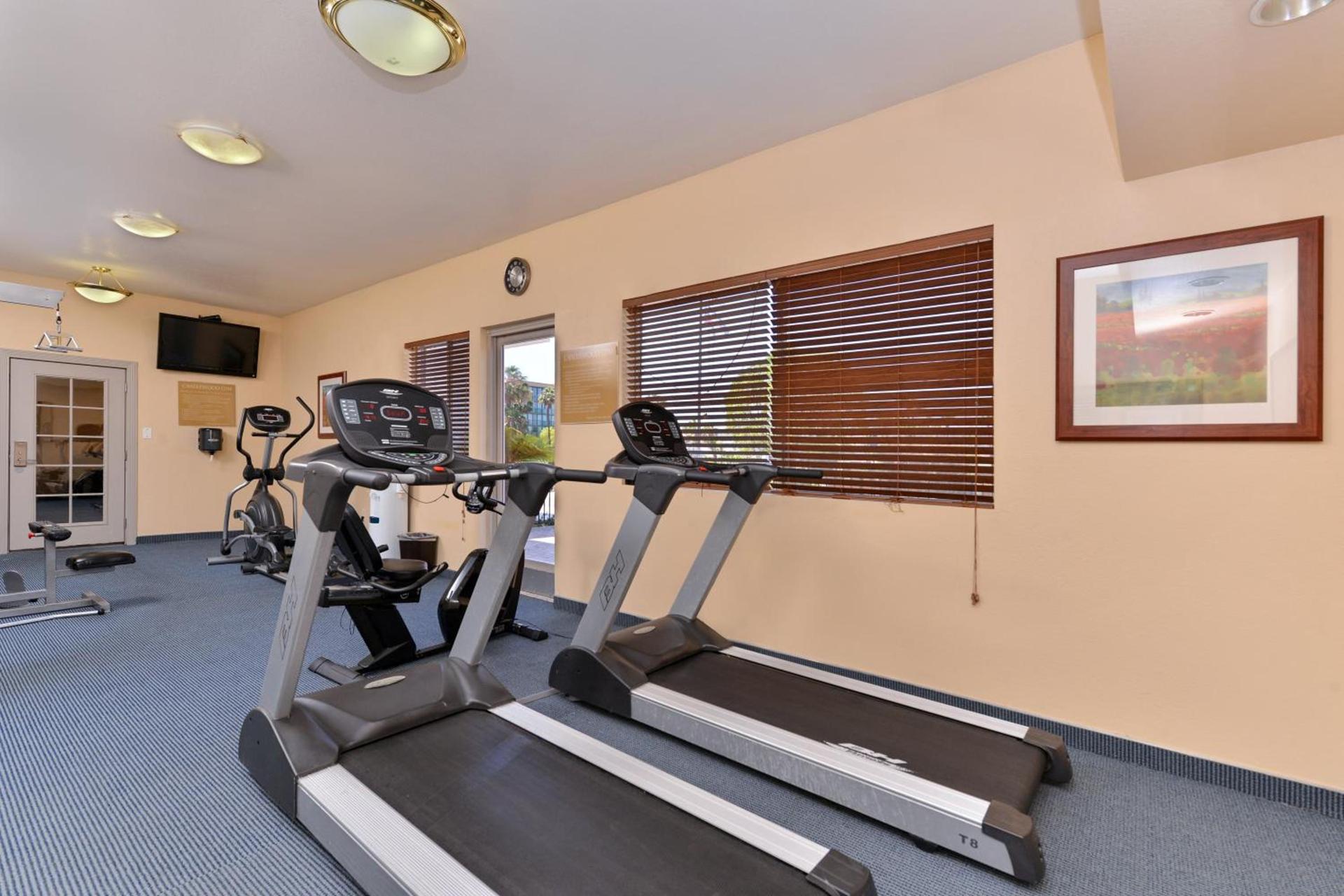 Candlewood Suites San Diego by IHG photo 18