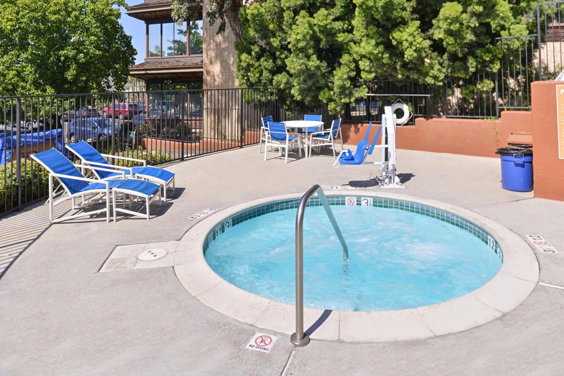 Candlewood Suites San Diego by IHG photo 17
