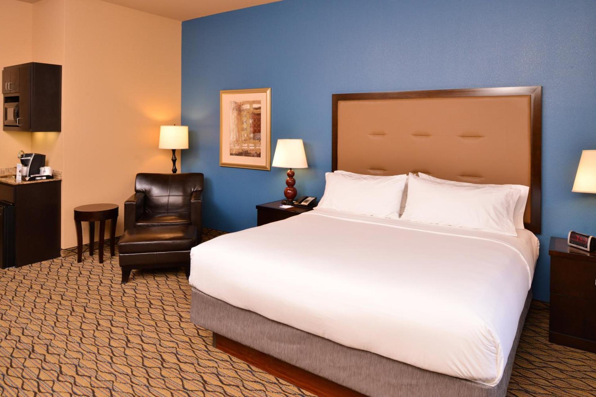 Holiday Inn Express & Suites Wichita Falls by IHG photo 23