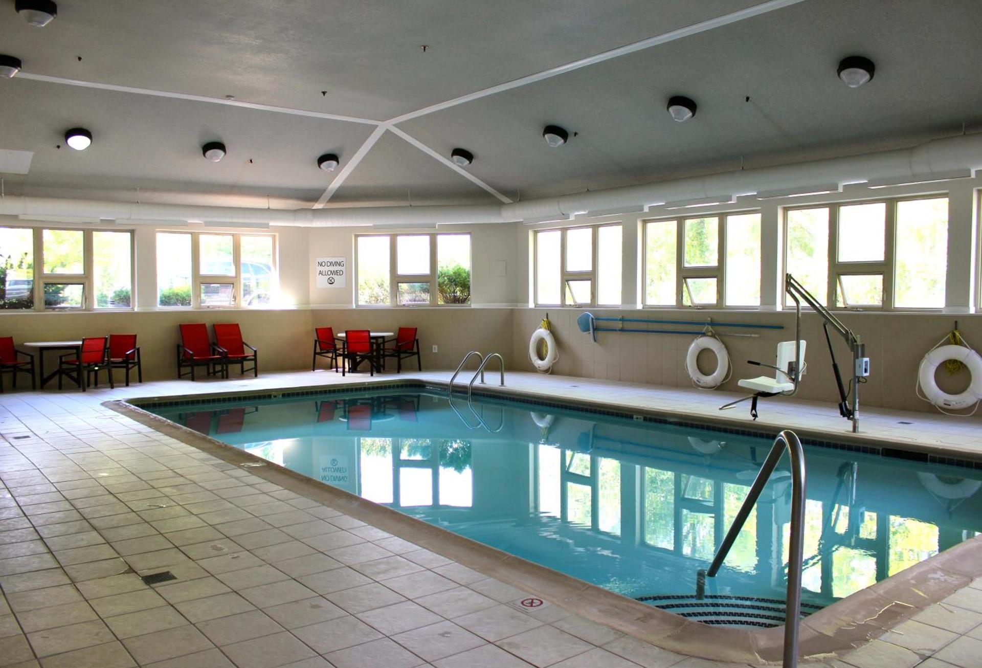 Holiday Inn Express Hotel & Suites Waterford by IHG photo 12