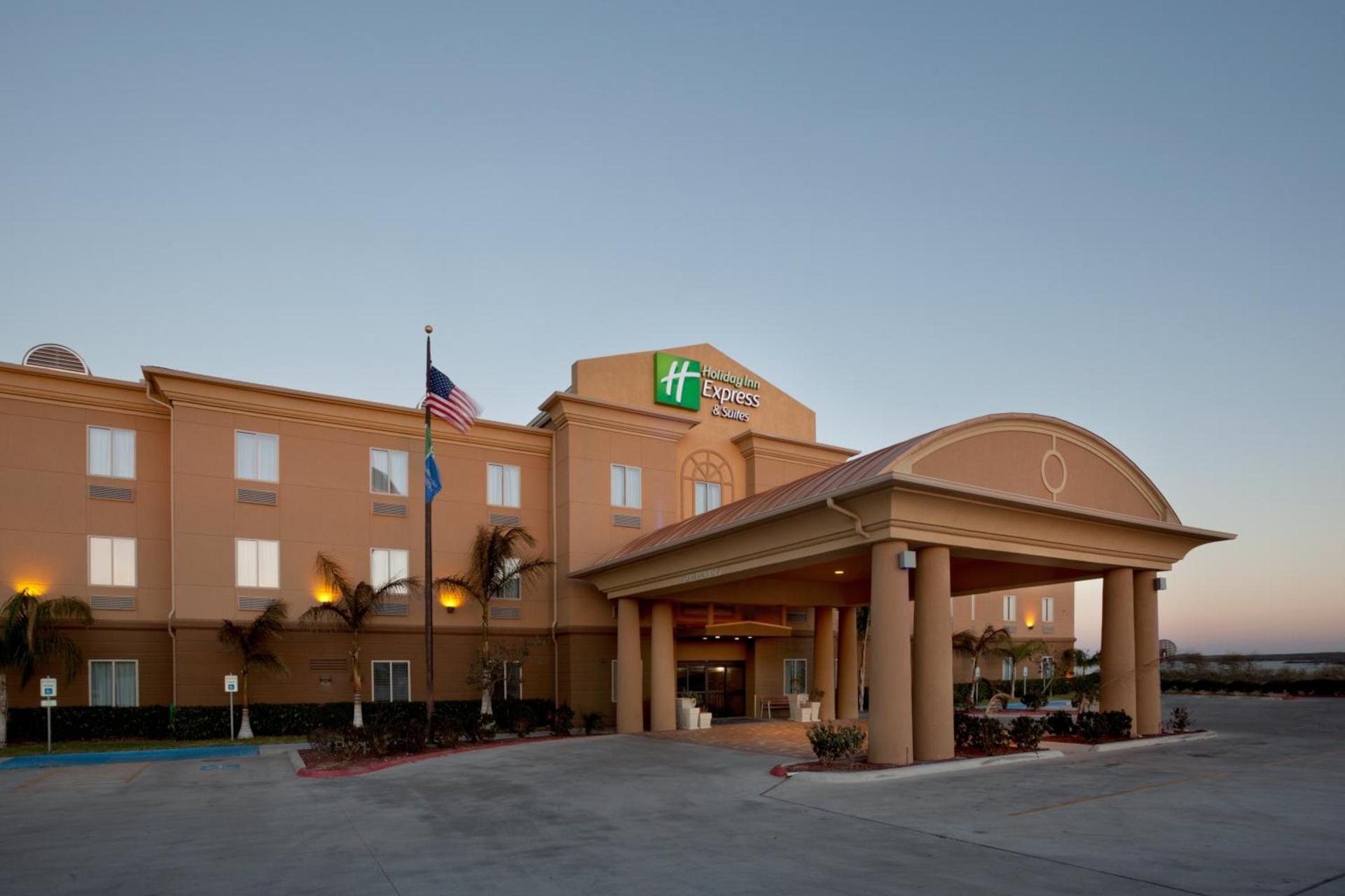 Holiday Inn Express Hotel & Suites Zapata by IHG — hotel in Zapata