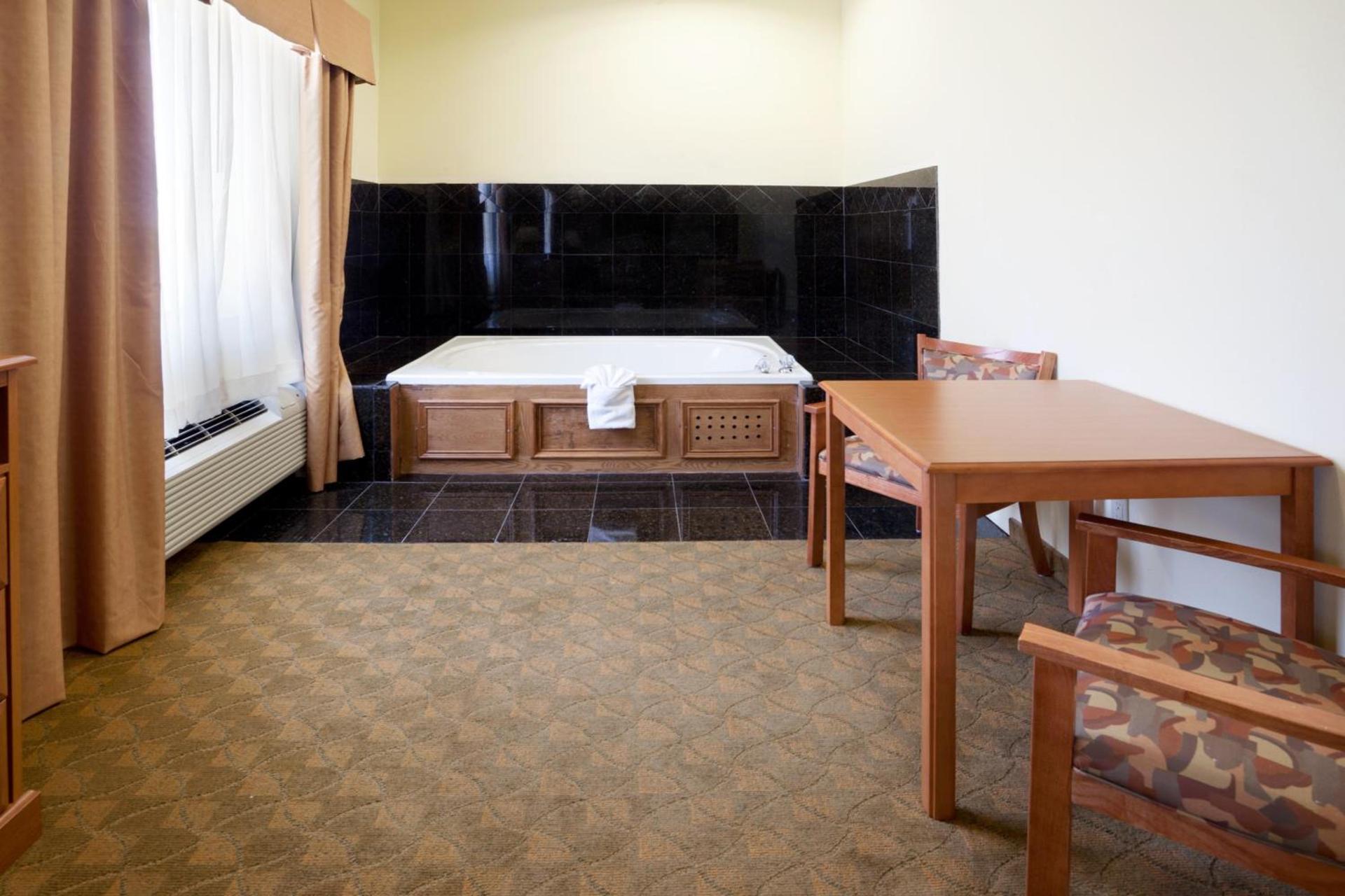 Holiday Inn Express Hotel & Suites Zapata by IHG photo 25