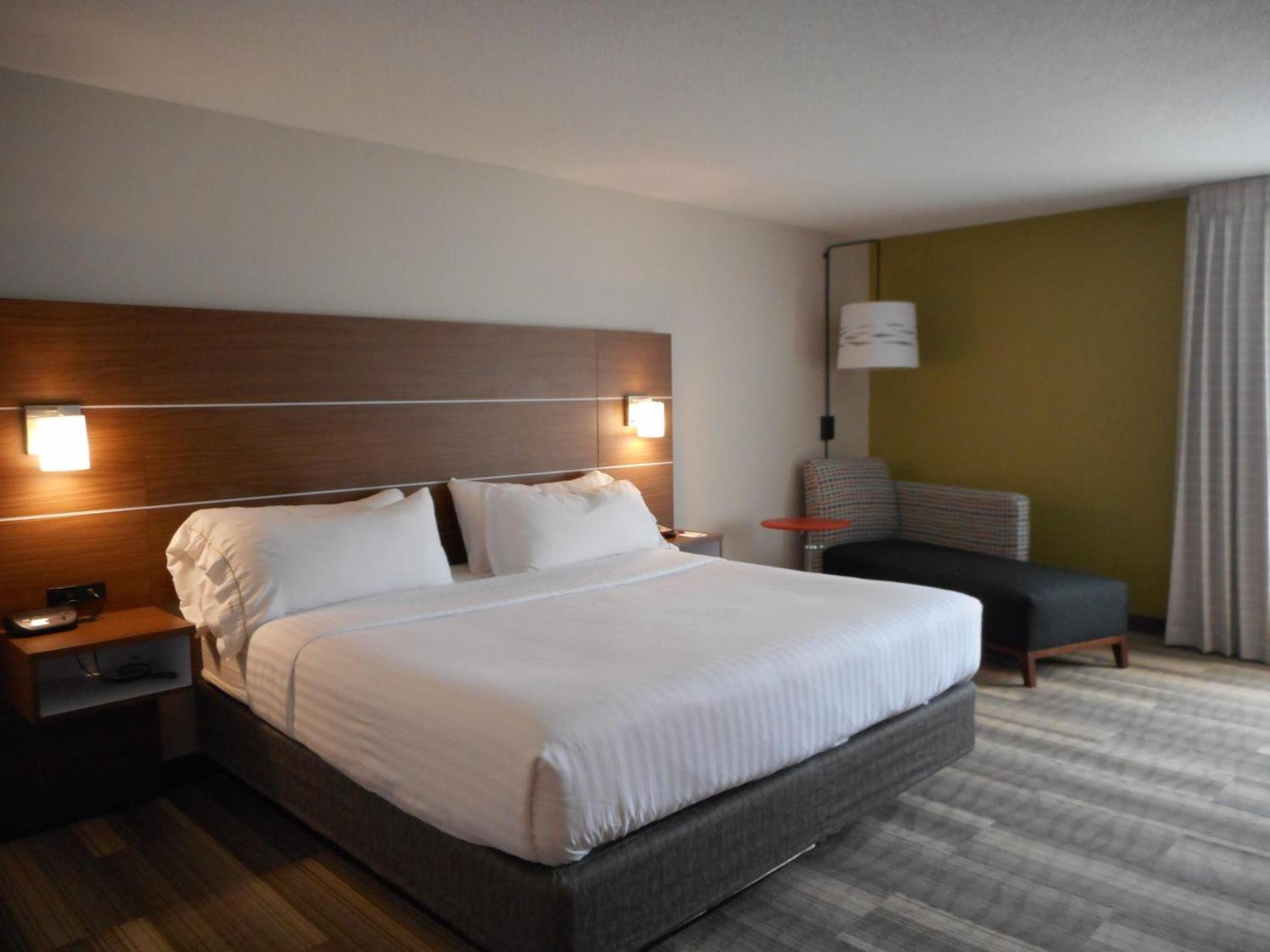 Holiday Inn Express Fairfield by IHG photo 23