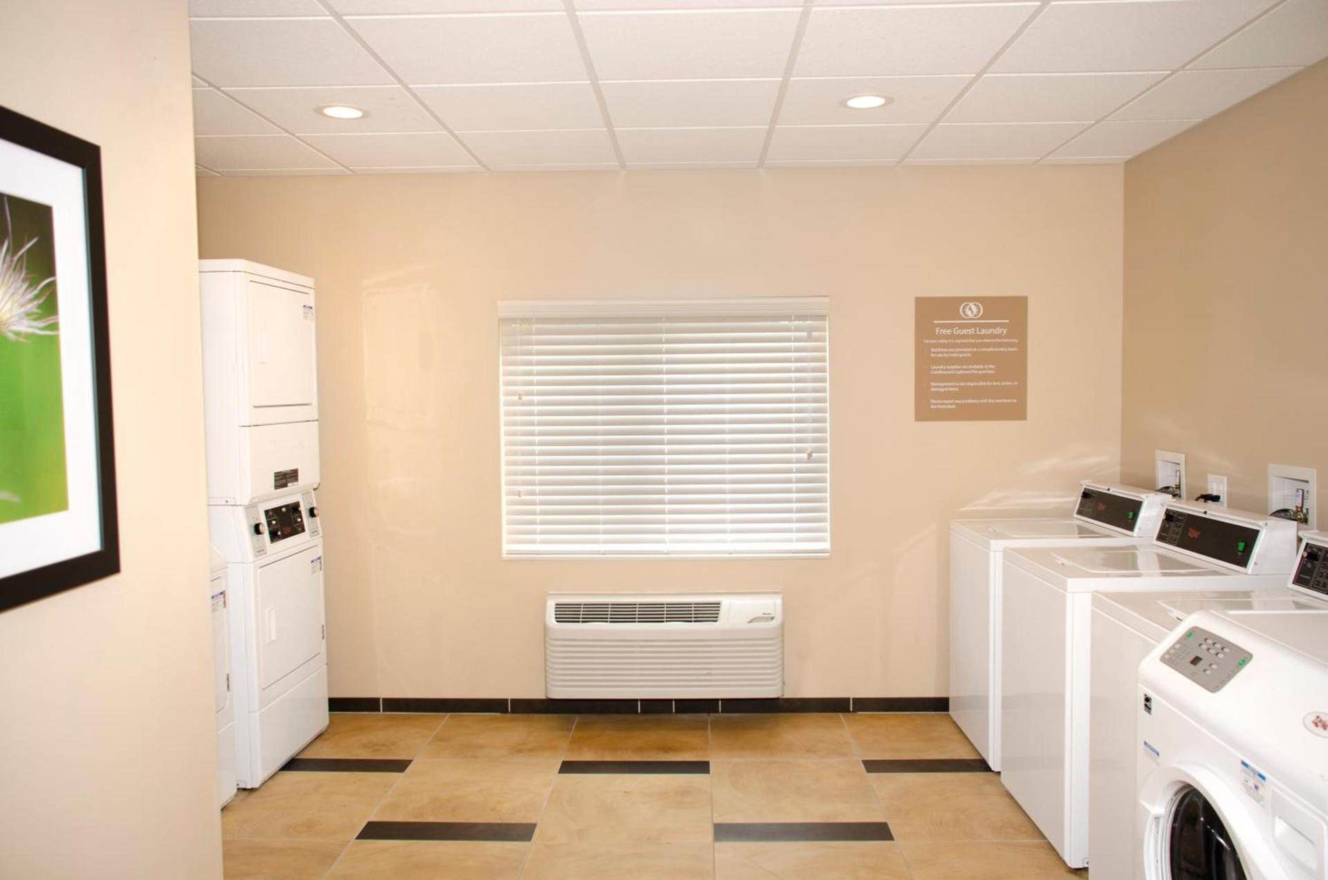 Candlewood Suites - Lancaster West by IHG photo 4