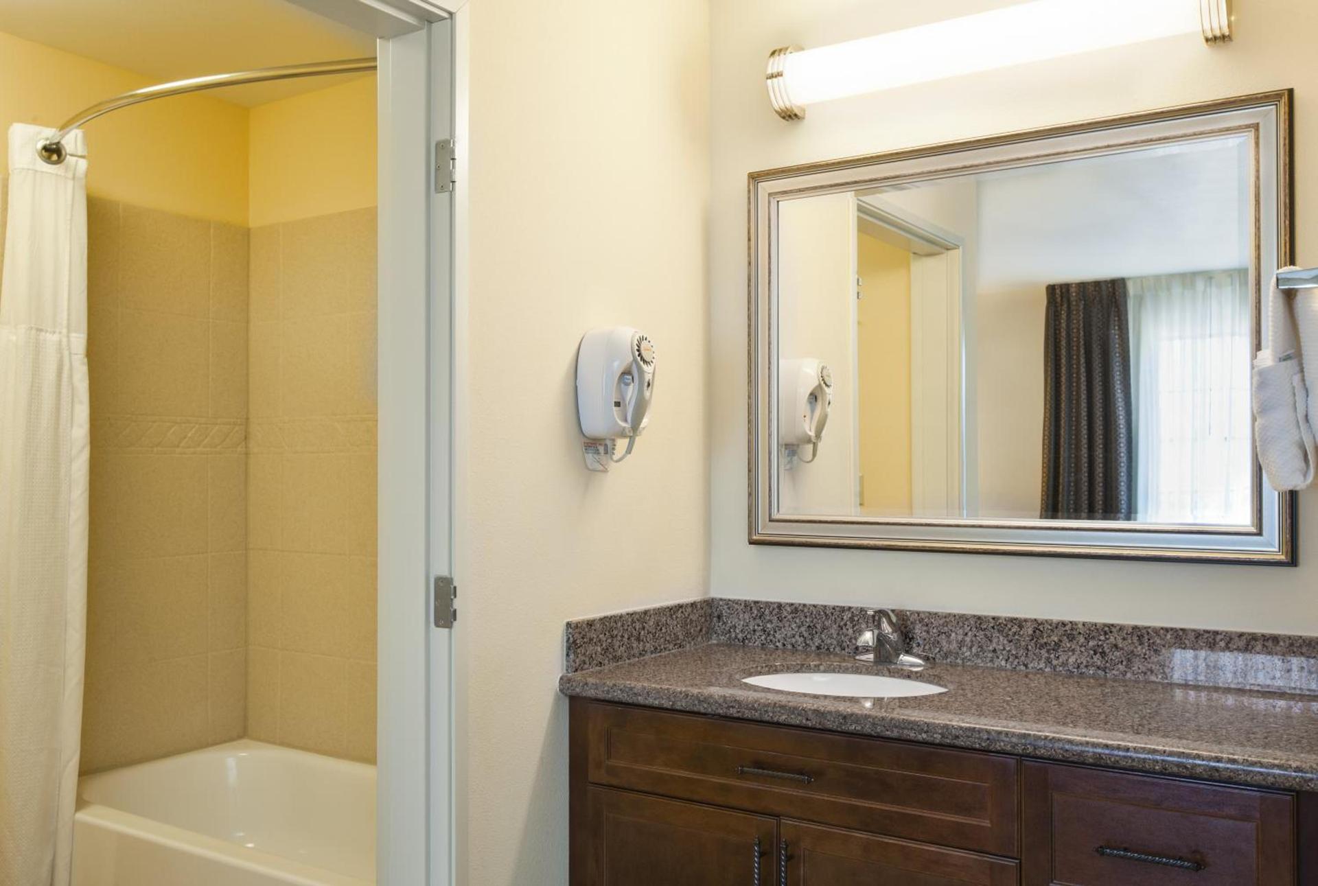 Staybridge Suites El Paso Airport by IHG photo 22