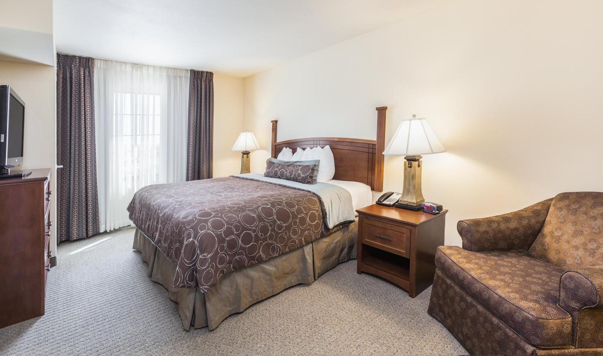 Staybridge Suites El Paso Airport by IHG photo 37