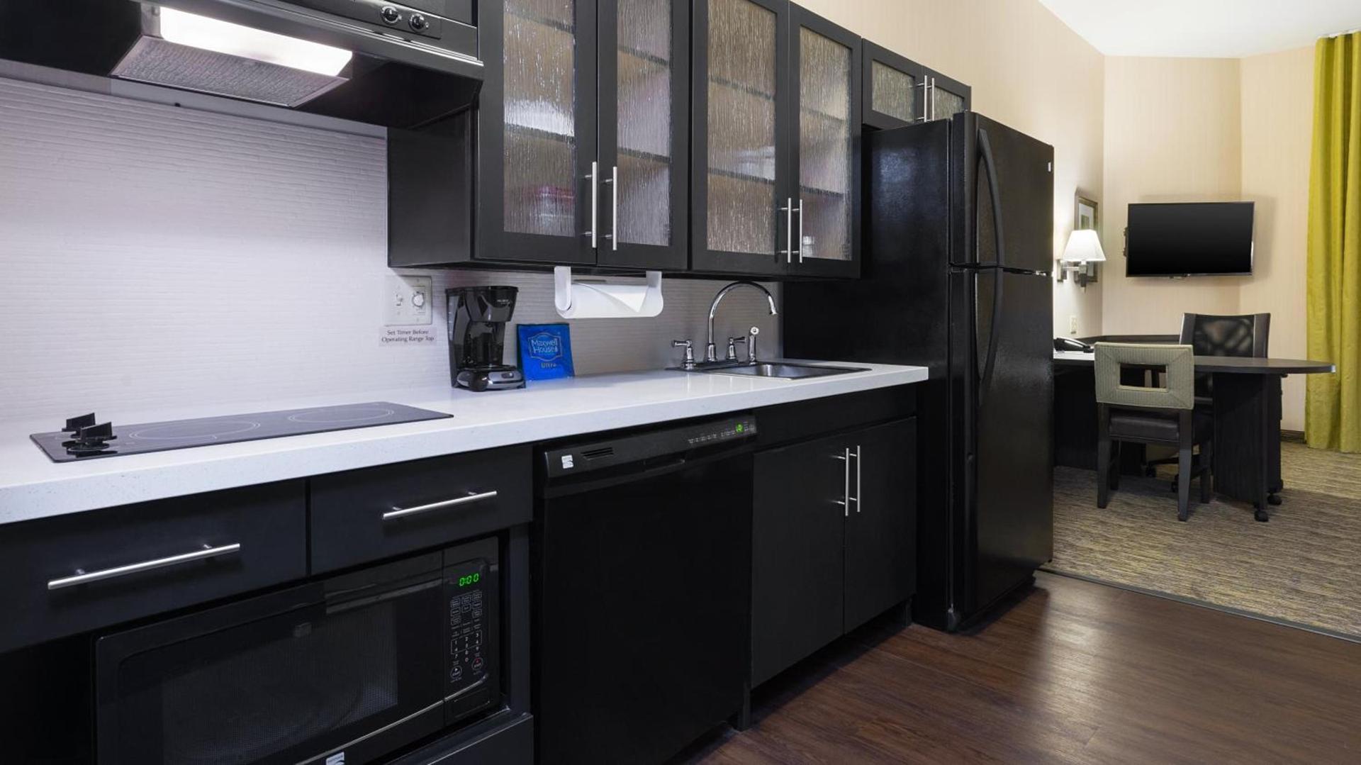 Candlewood Suites Grove City - Outlet Center by IHG photo 26