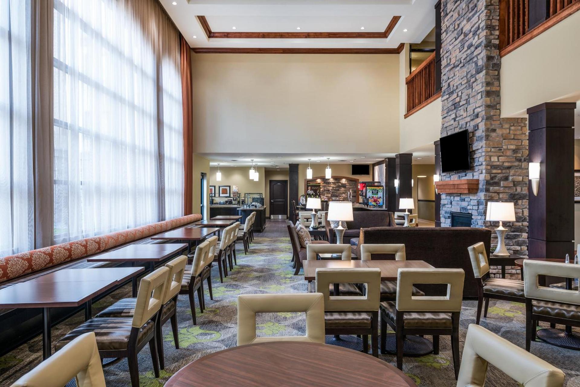 Staybridge Suites Eau Claire - Altoona by IHG photo 61