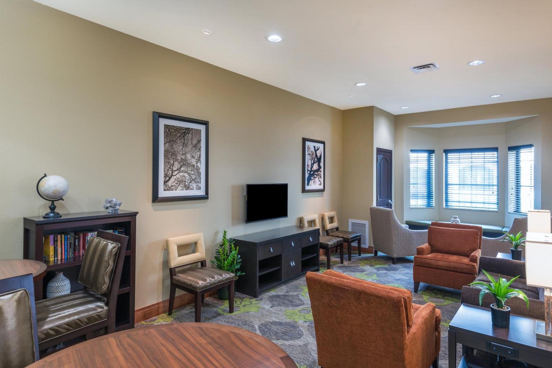 Staybridge Suites Eau Claire - Altoona by IHG photo 65