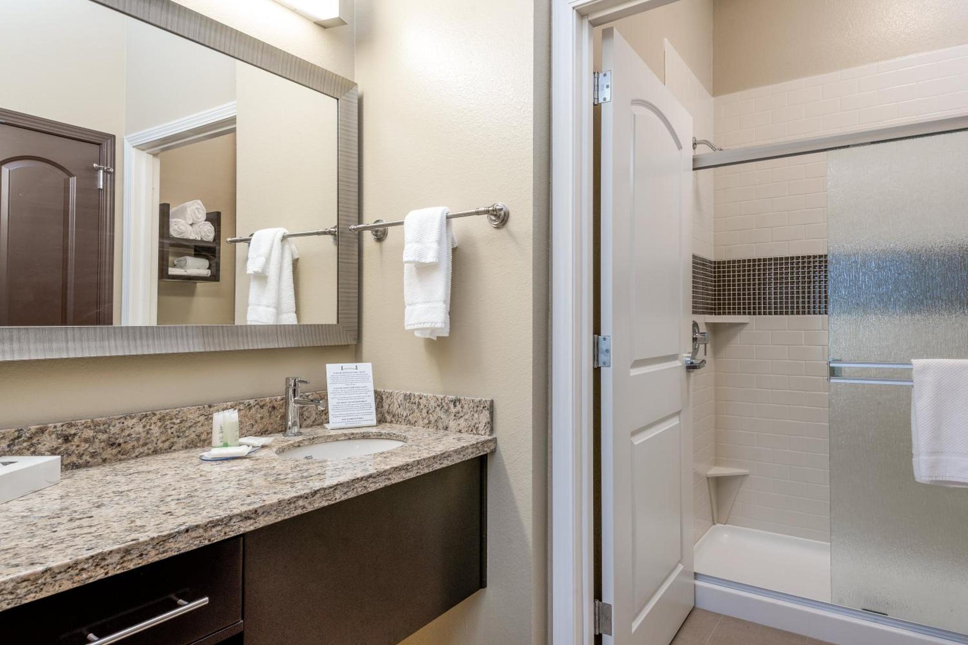 Staybridge Suites Eau Claire - Altoona by IHG photo 43