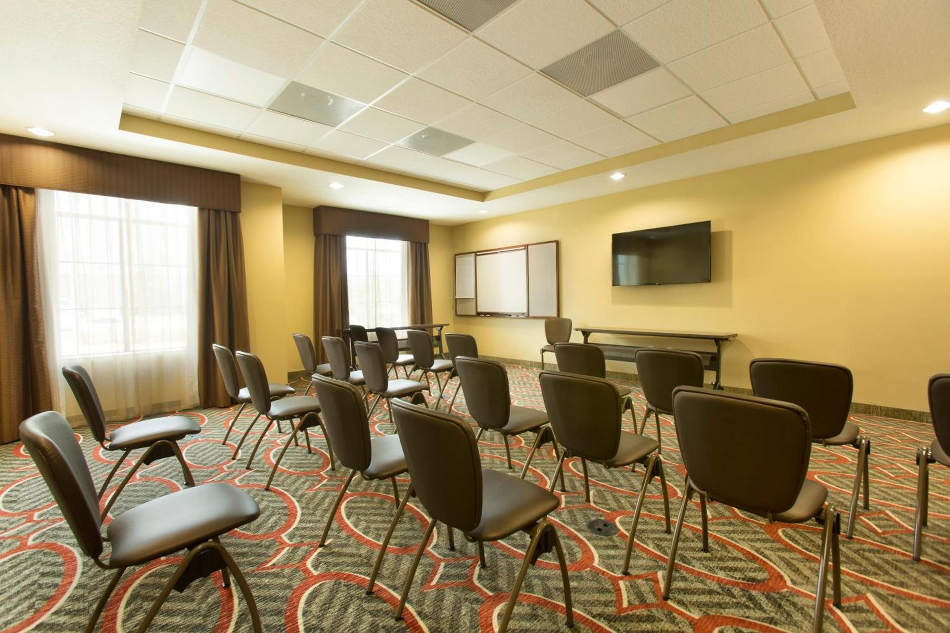 Staybridge Suites Orlando at SeaWorld by IHG - Free Breakfast & Shuttle to SeaWorld Parks photo 45