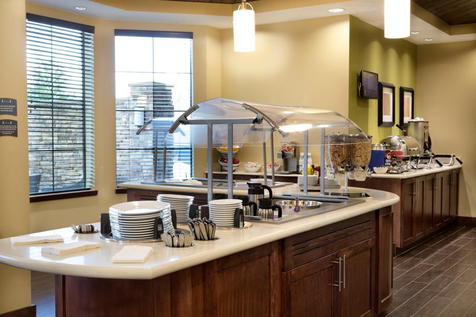 Staybridge Suites Orlando at SeaWorld by IHG - Free Breakfast & Shuttle to SeaWorld Parks photo 23