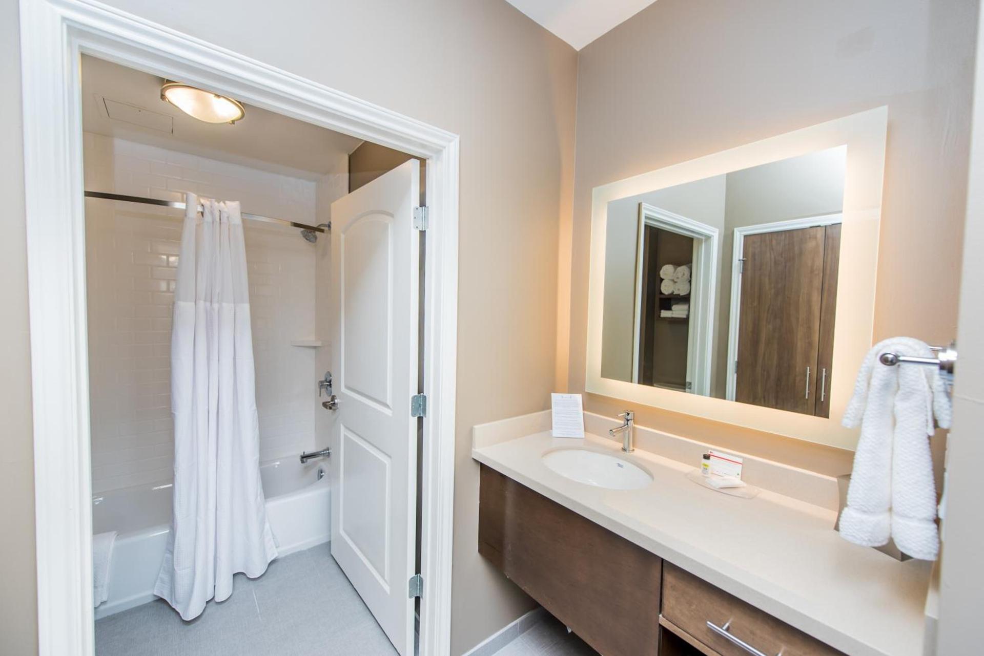 Staybridge Suites Houston - Humble Beltway 8 E by IHG photo 26