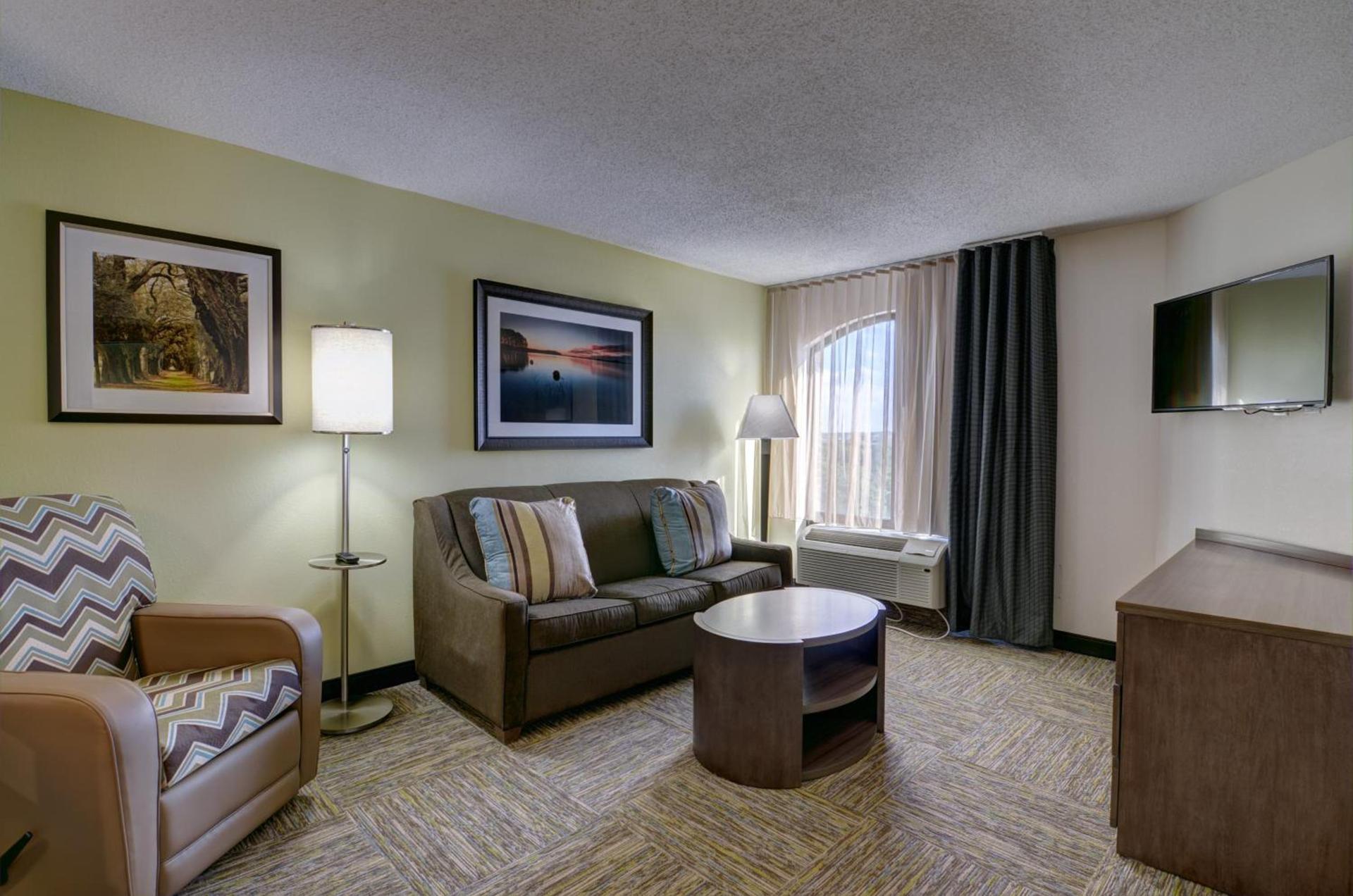 Candlewood Suites Richmond - West Broad by IHG photo 12