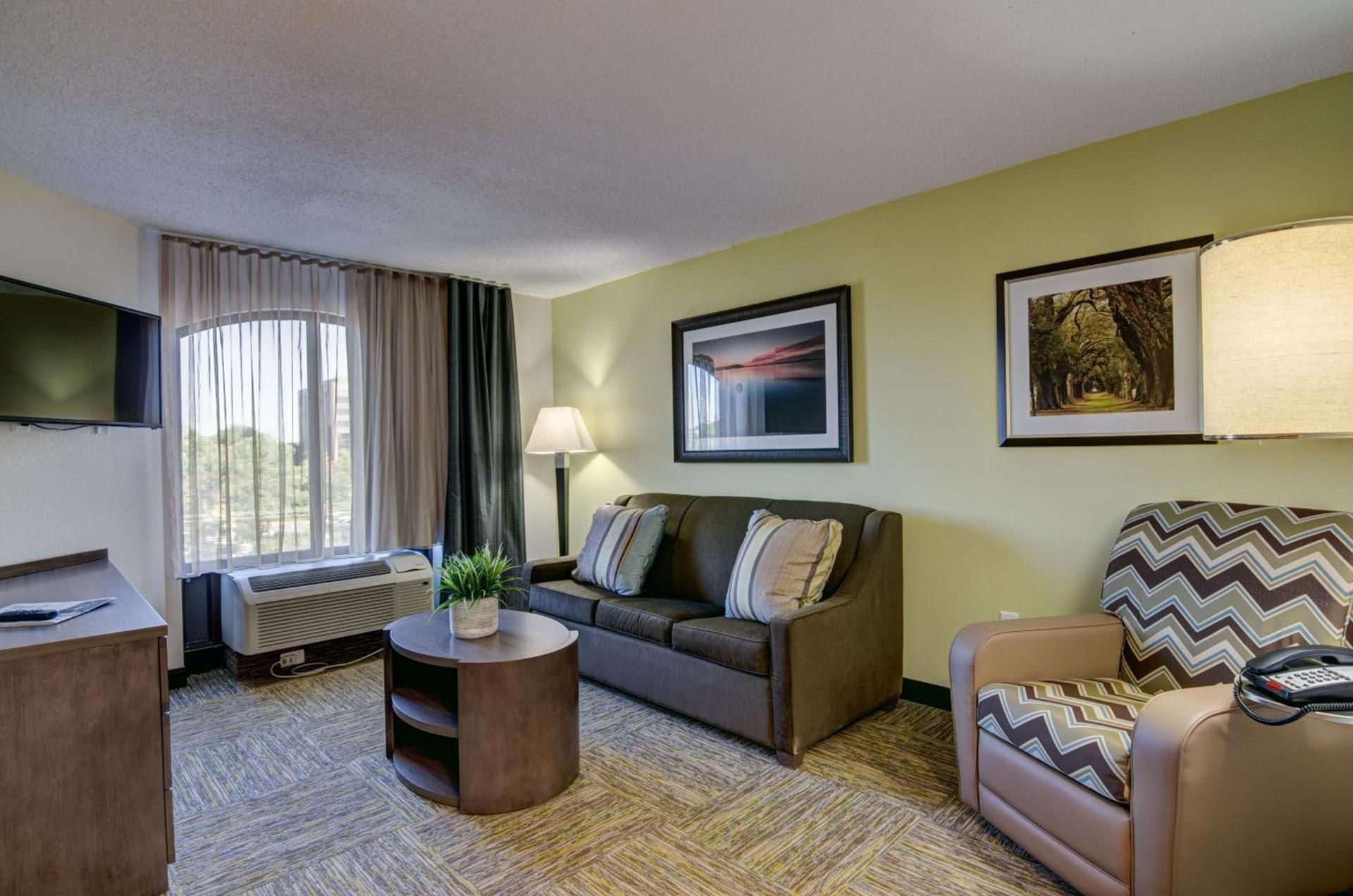 Candlewood Suites Richmond - West Broad by IHG photo 28