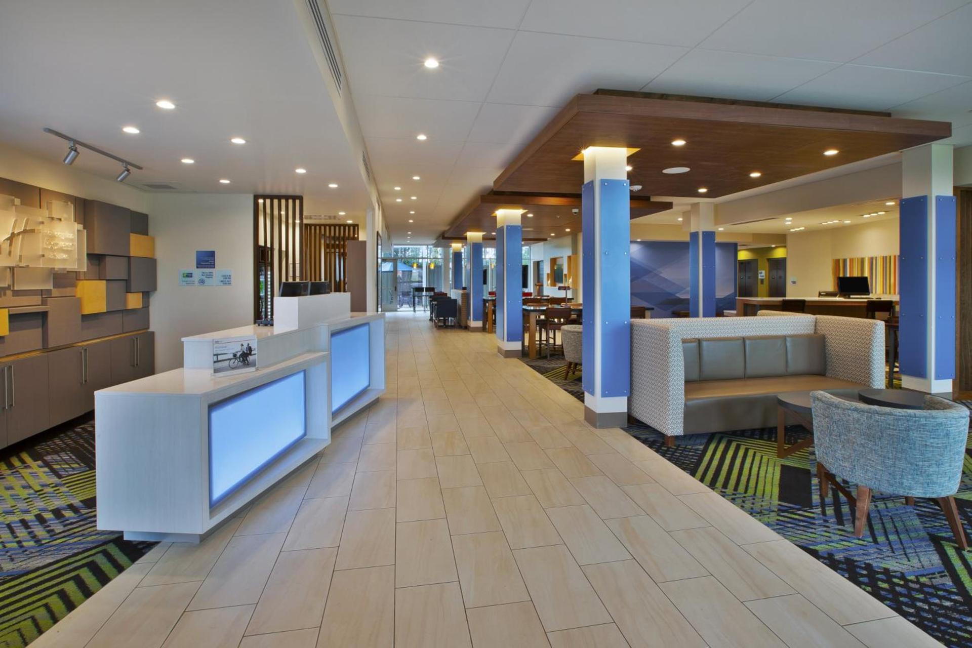 Holiday Inn Express and Suites South Hill by IHG photo 14