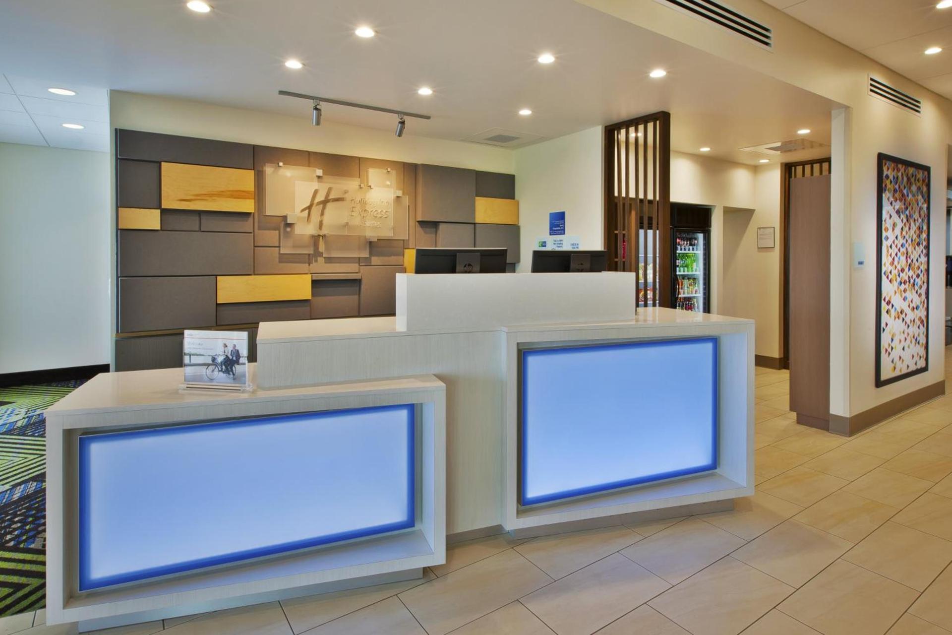 Holiday Inn Express and Suites South Hill by IHG photo 15