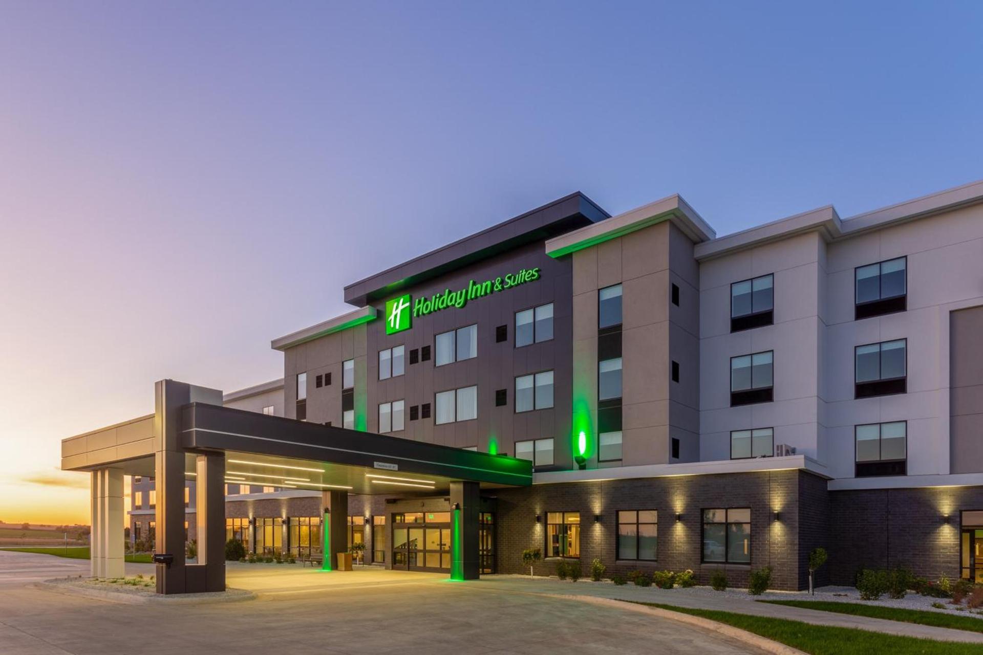 Holiday Inn & Suites Cedar Falls-Waterloo Event Ctr by IHG — hotel in Cedar Falls