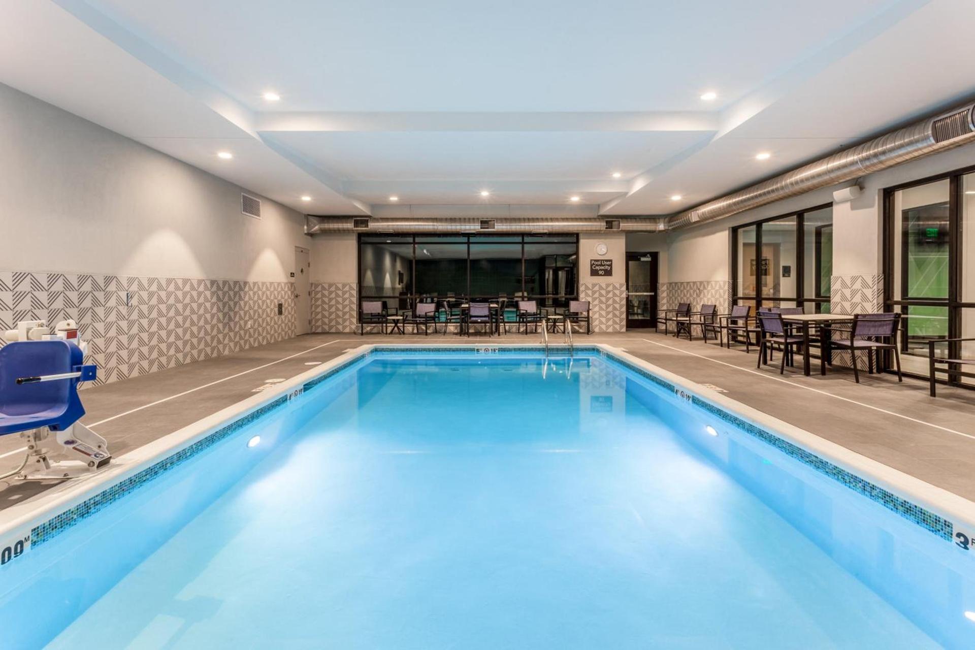 Holiday Inn & Suites Cedar Falls-Waterloo Event Ctr by IHG photo 54