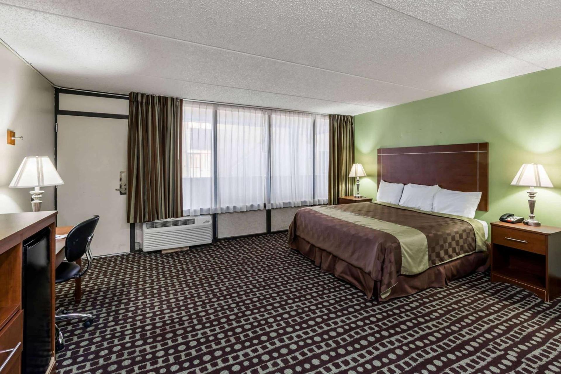 Days Inn by Wyndham Midland photo 11
