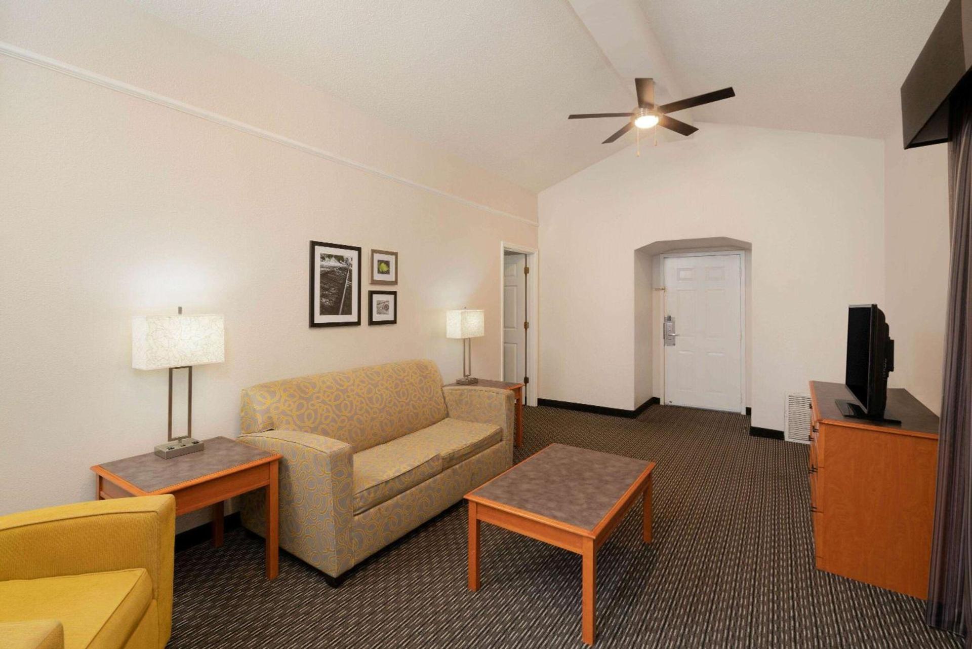 La Quinta Inn by Wyndham Nashville South photo 30