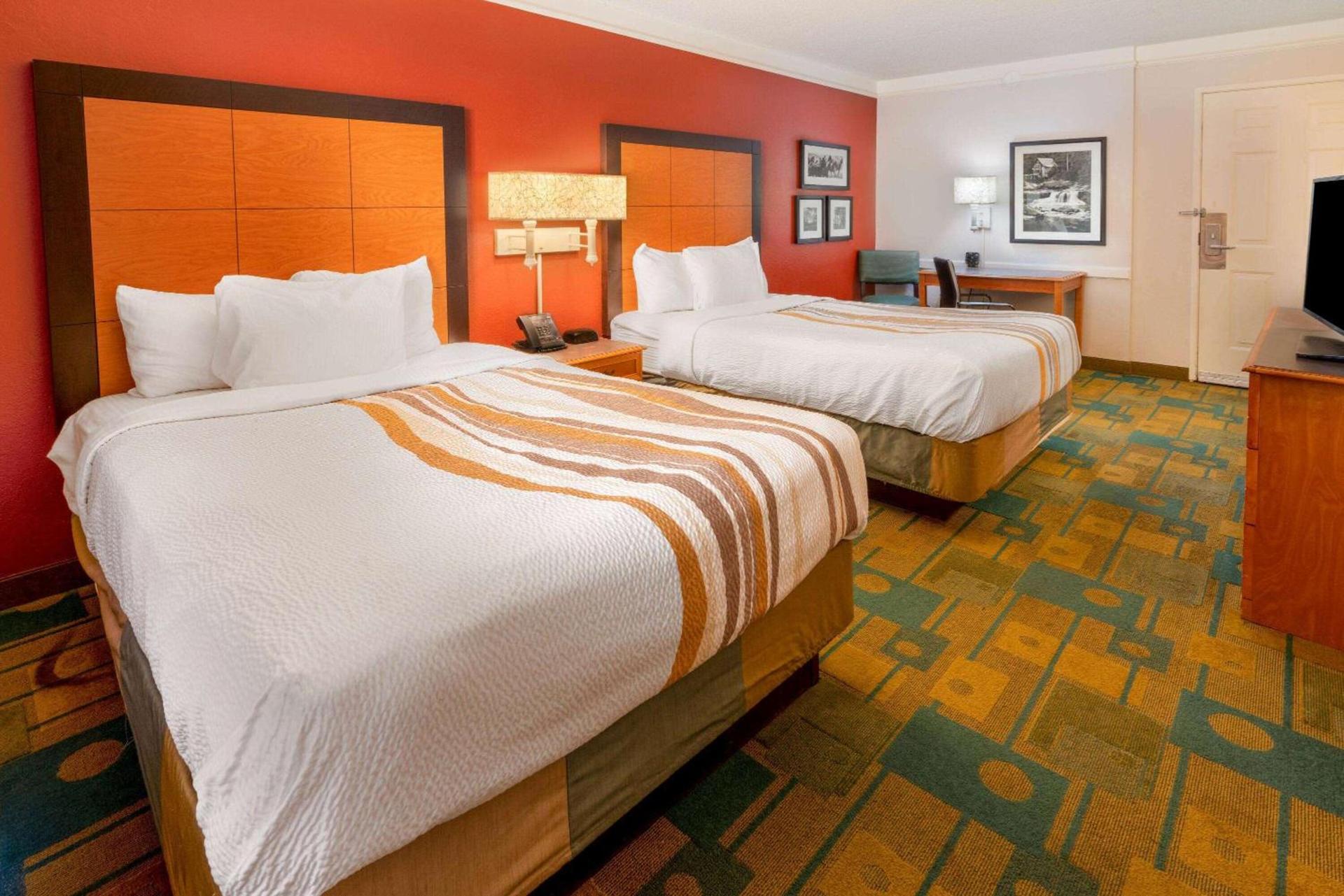 La Quinta Inn by Wyndham Cheyenne photo 23