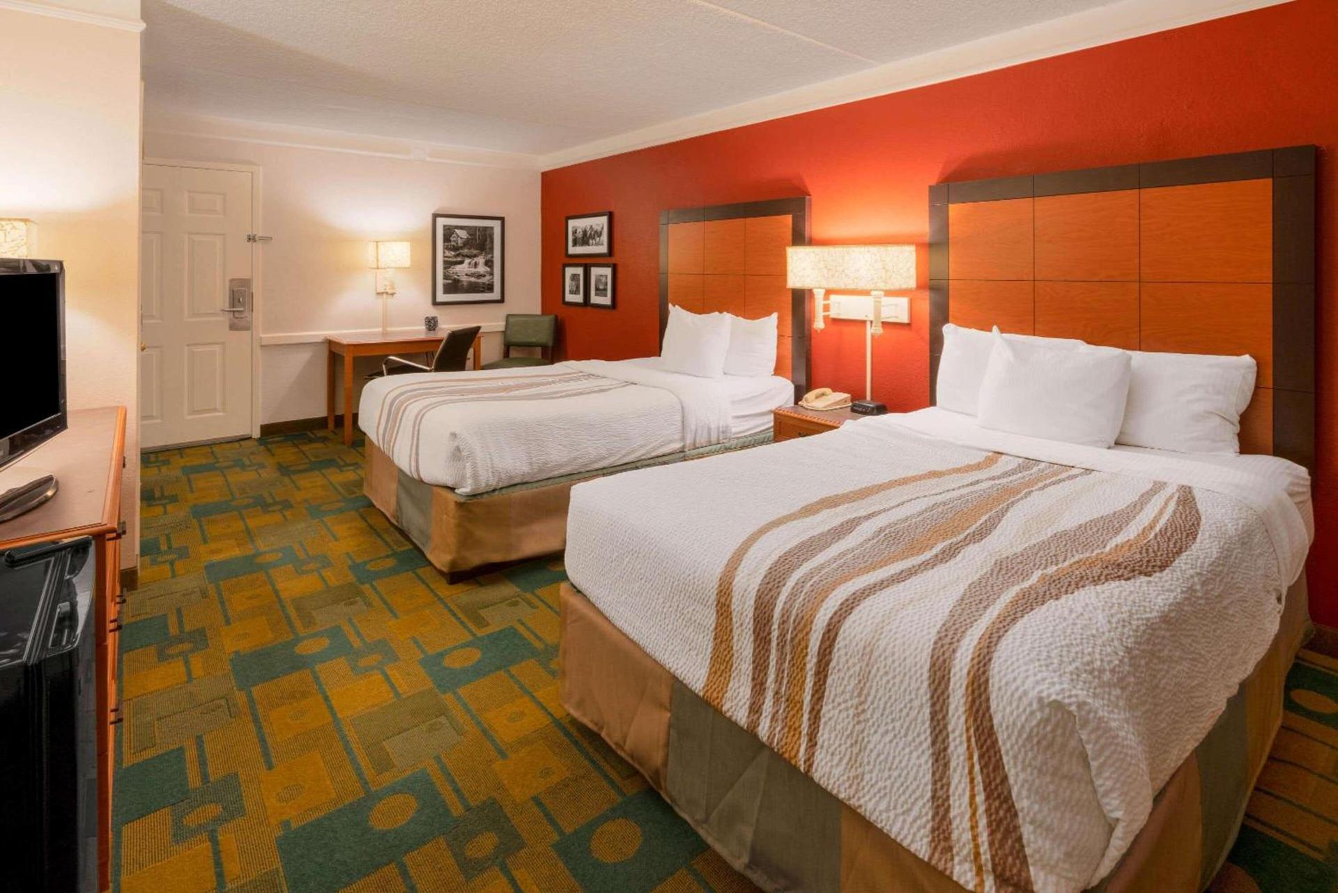 La Quinta Inn by Wyndham Cheyenne photo 26