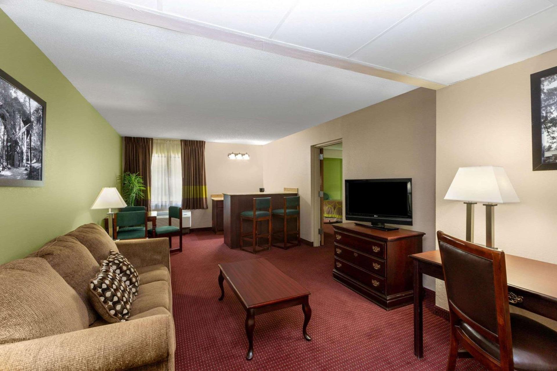 Super 8 by Wyndham Eureka Springs photo 16