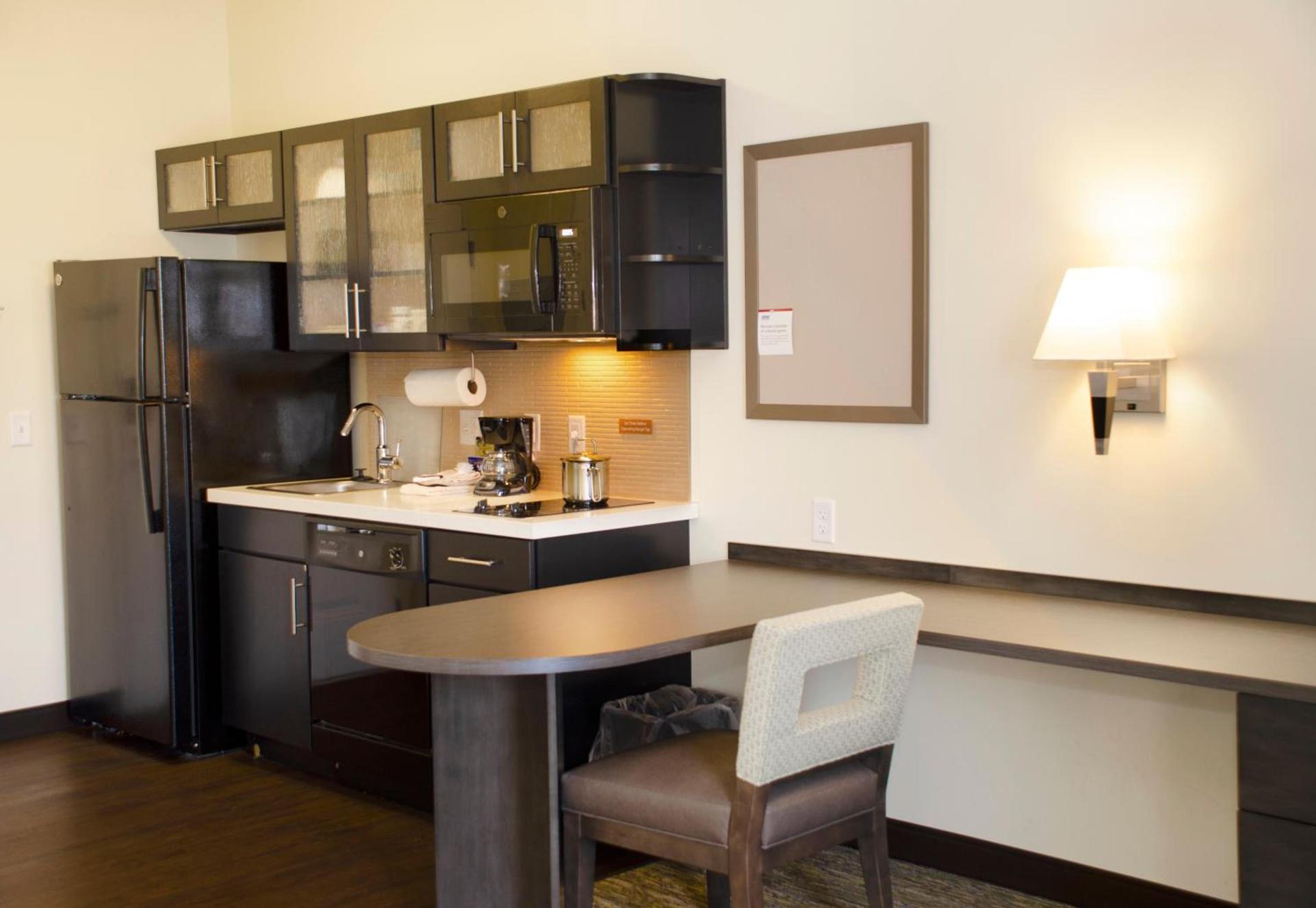 Candlewood Suites - Lancaster West by IHG photo 7