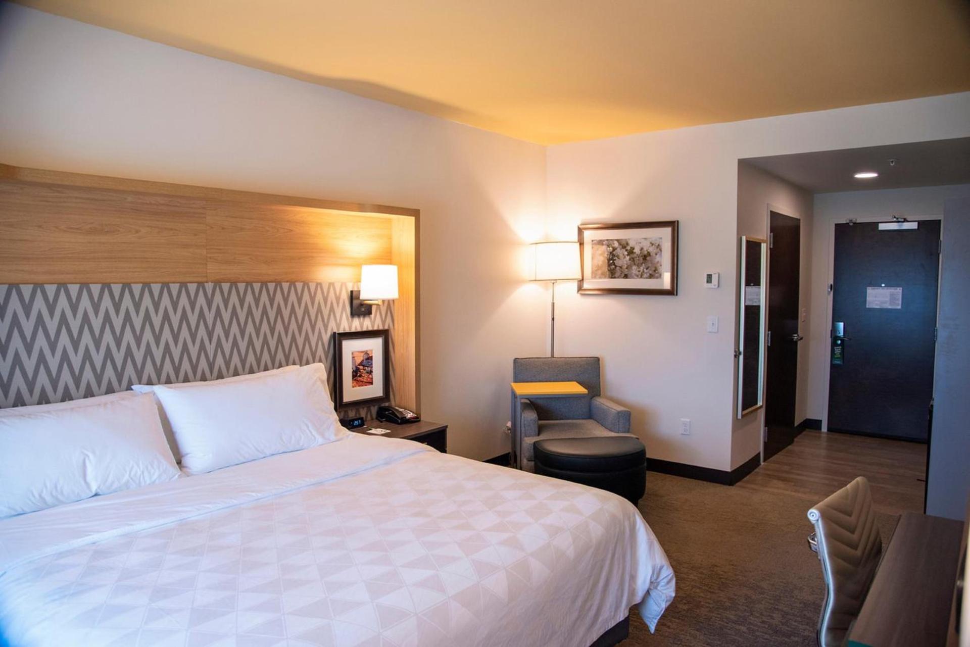 Holiday Inn & Suites - Savannah Airport - Pooler by IHG photo 42