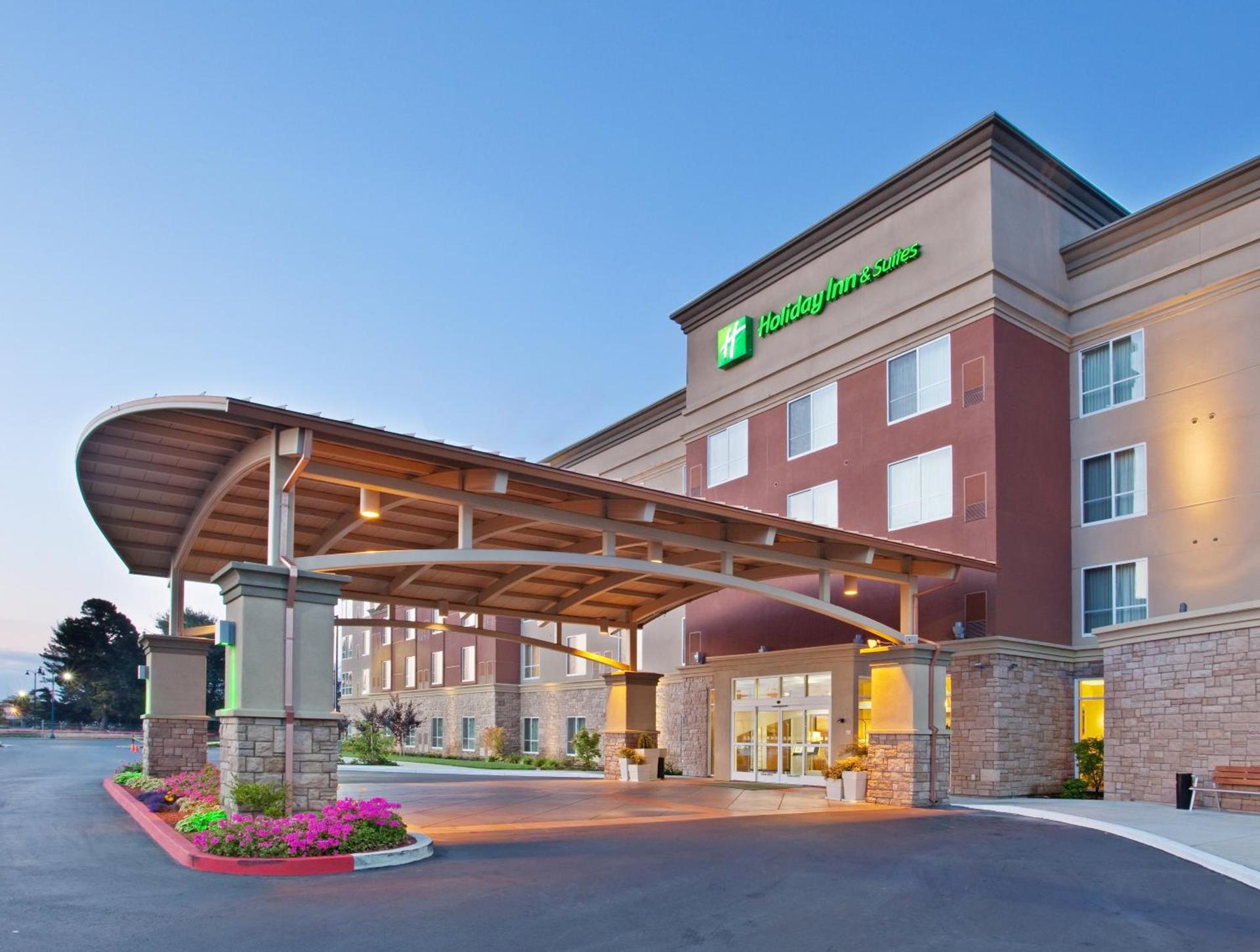 Holiday Inn & Suites Oakland - Airport by IHG photo 1