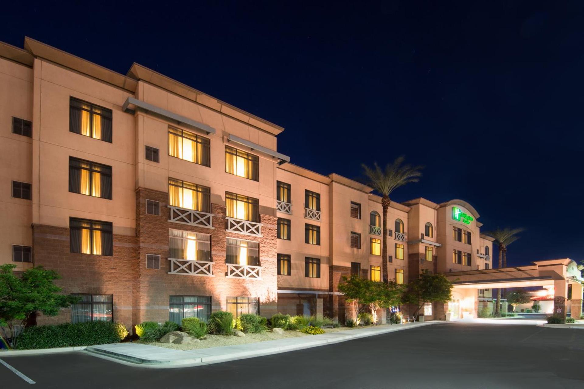 Holiday Inn & Suites Goodyear - West Phoenix Area by IHG photo 9