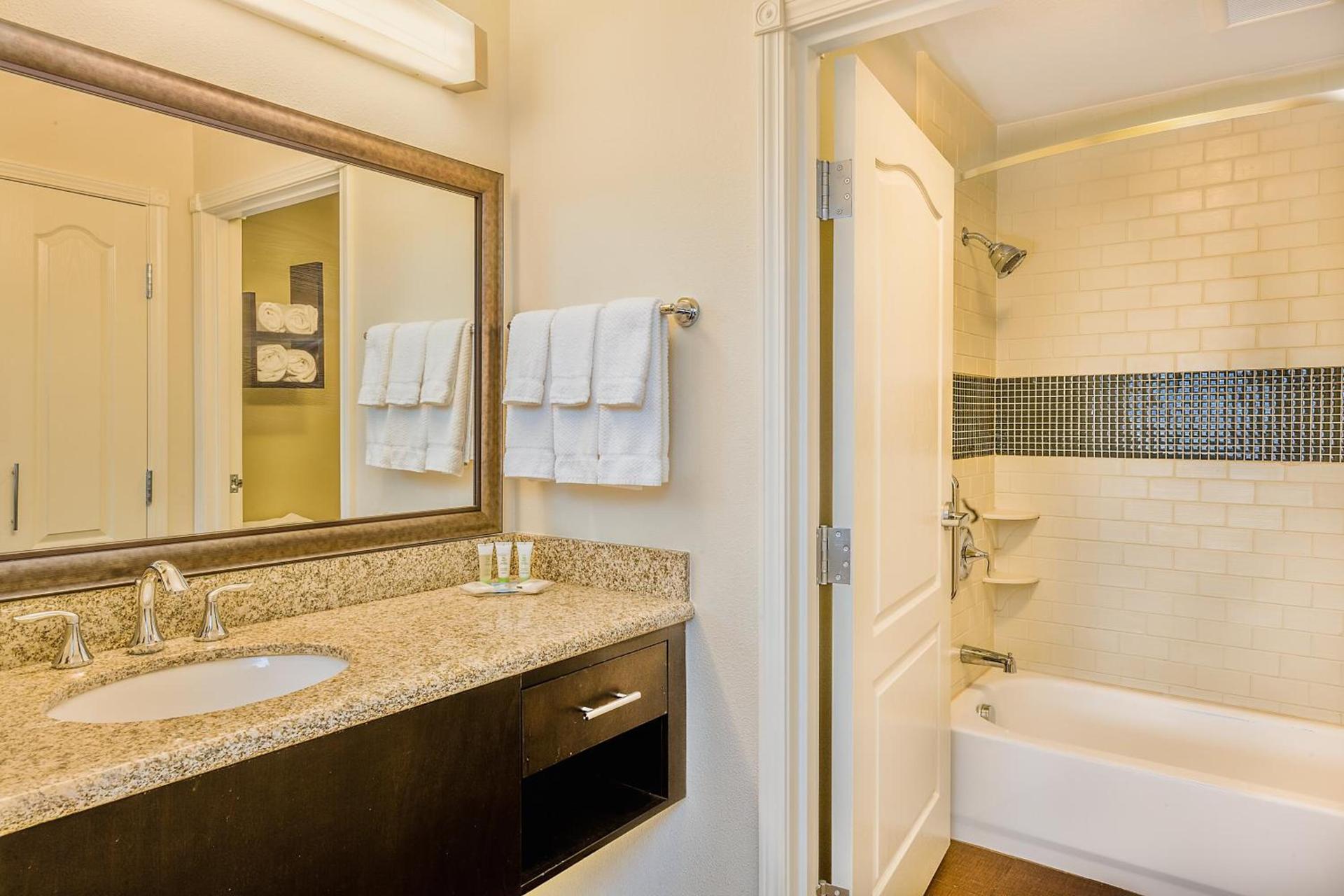 Staybridge Suites Bismarck by IHG photo 5