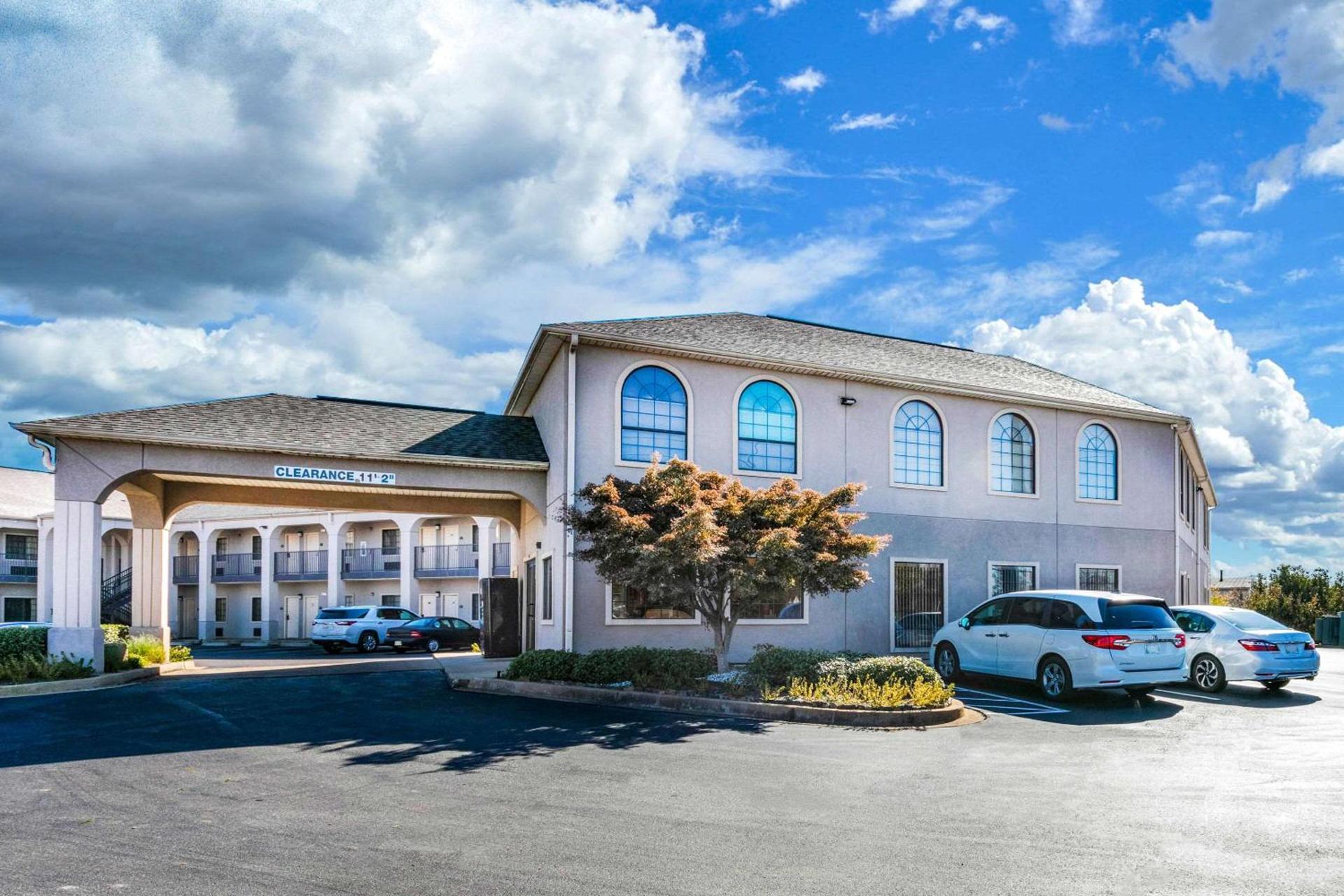 Econo Lodge Inn & Suites Horn Lake - Southhaven photo 4