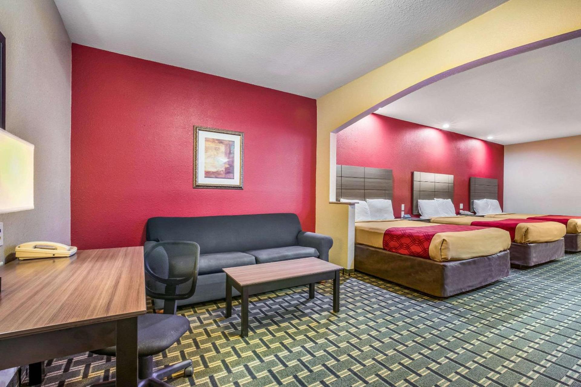 Econo Lodge Inn & Suites Horn Lake - Southhaven photo 20